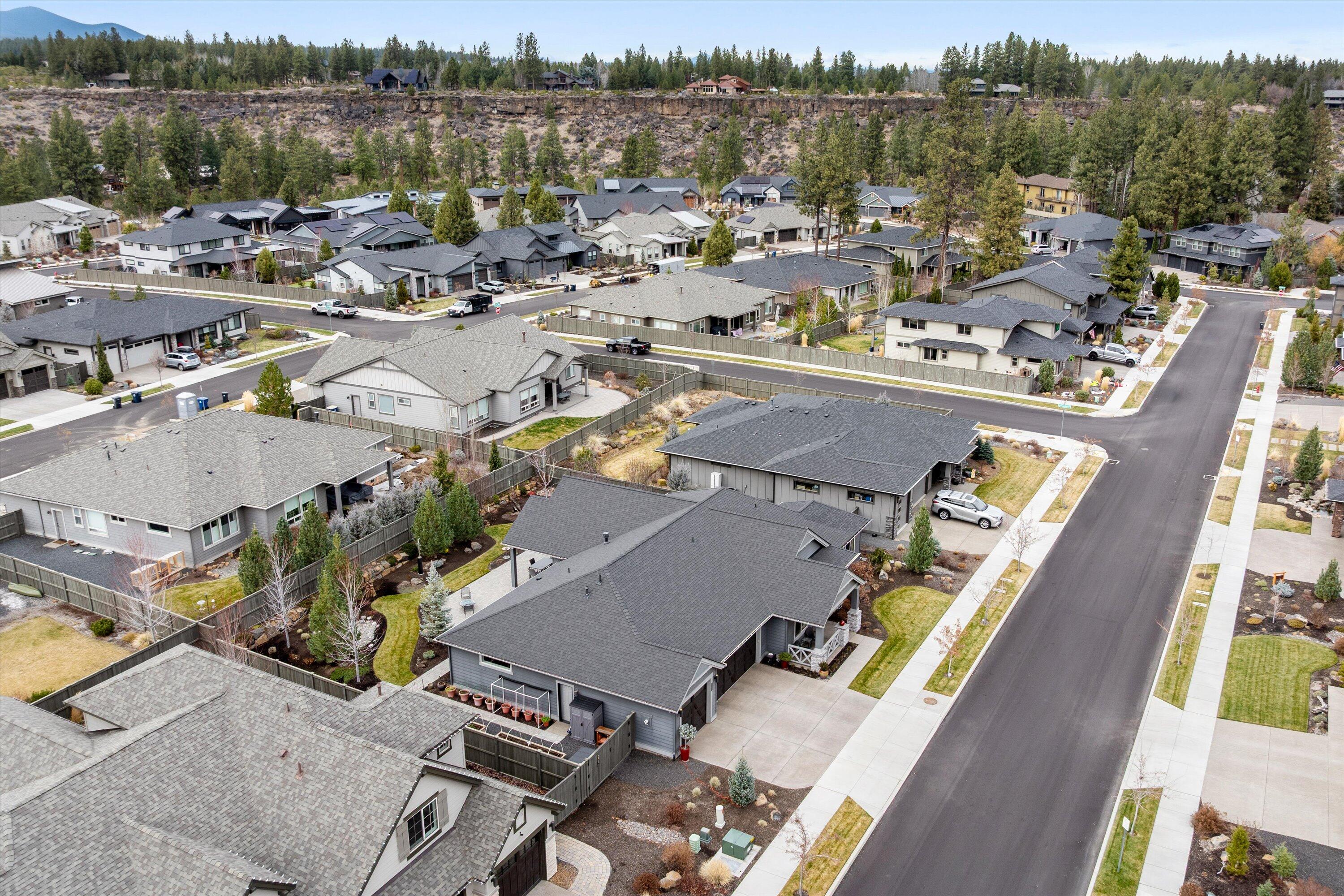 60873 SW Headwaters Loop