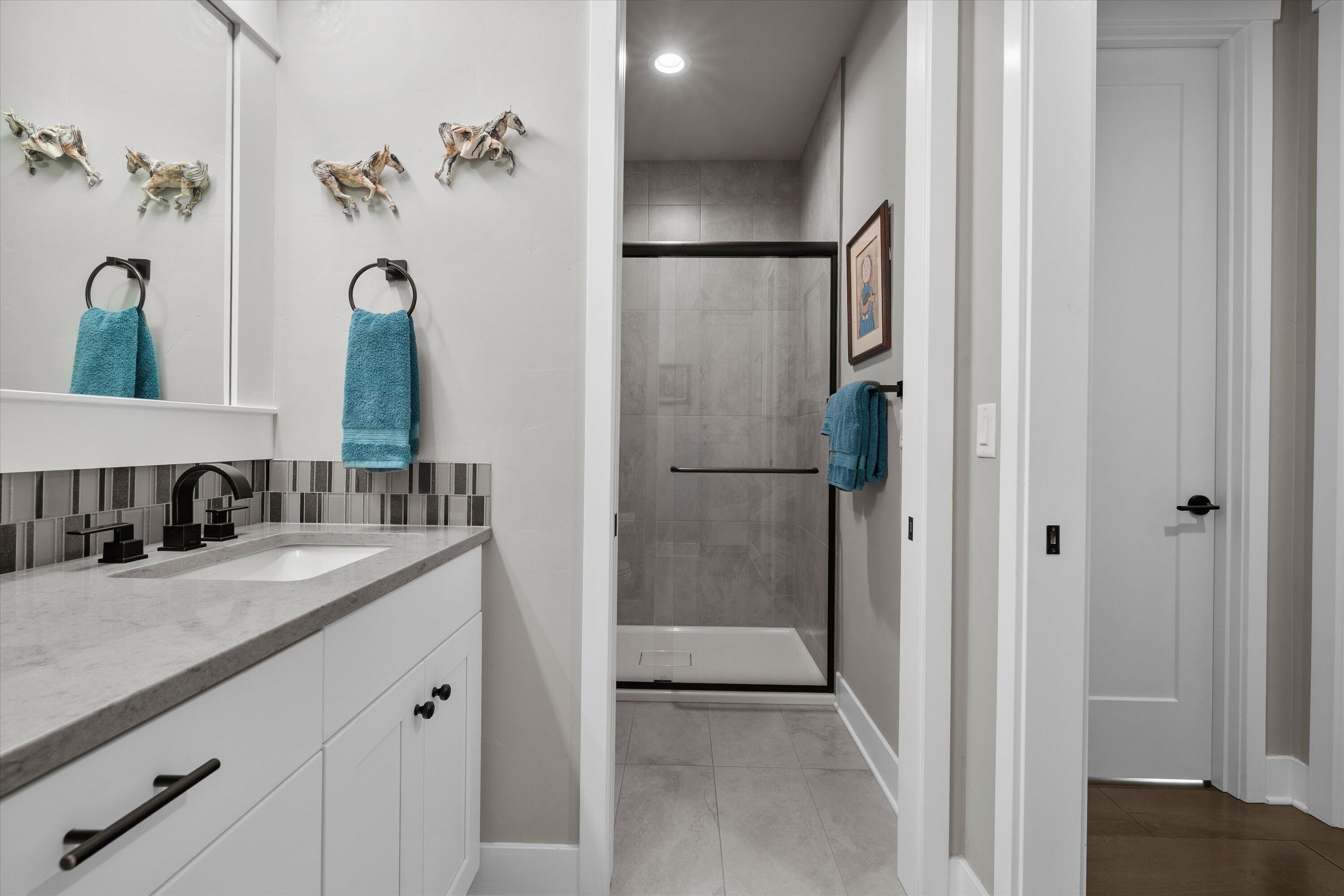 60873 SW Headwaters Loop