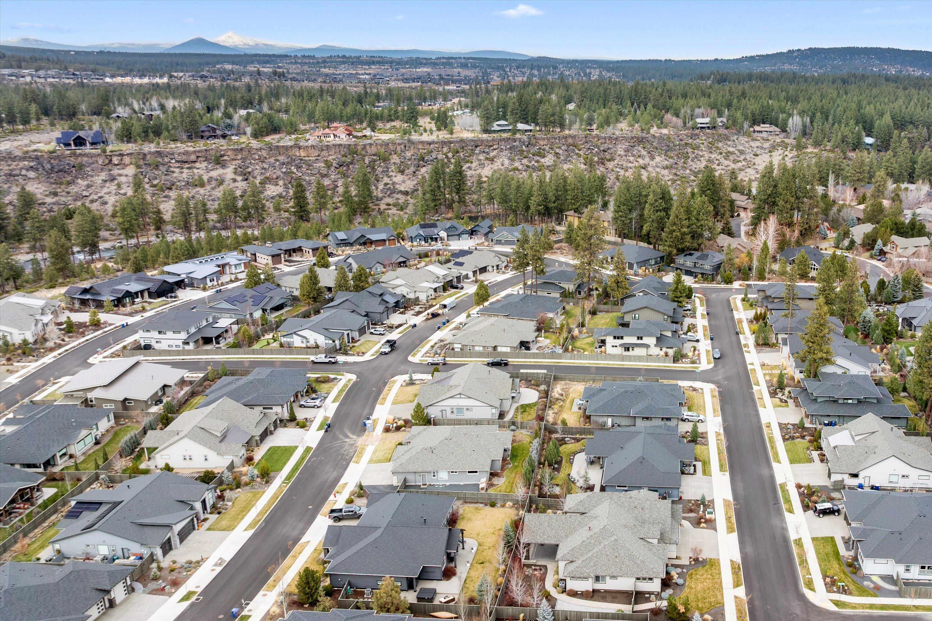 60873 SW Headwaters Loop