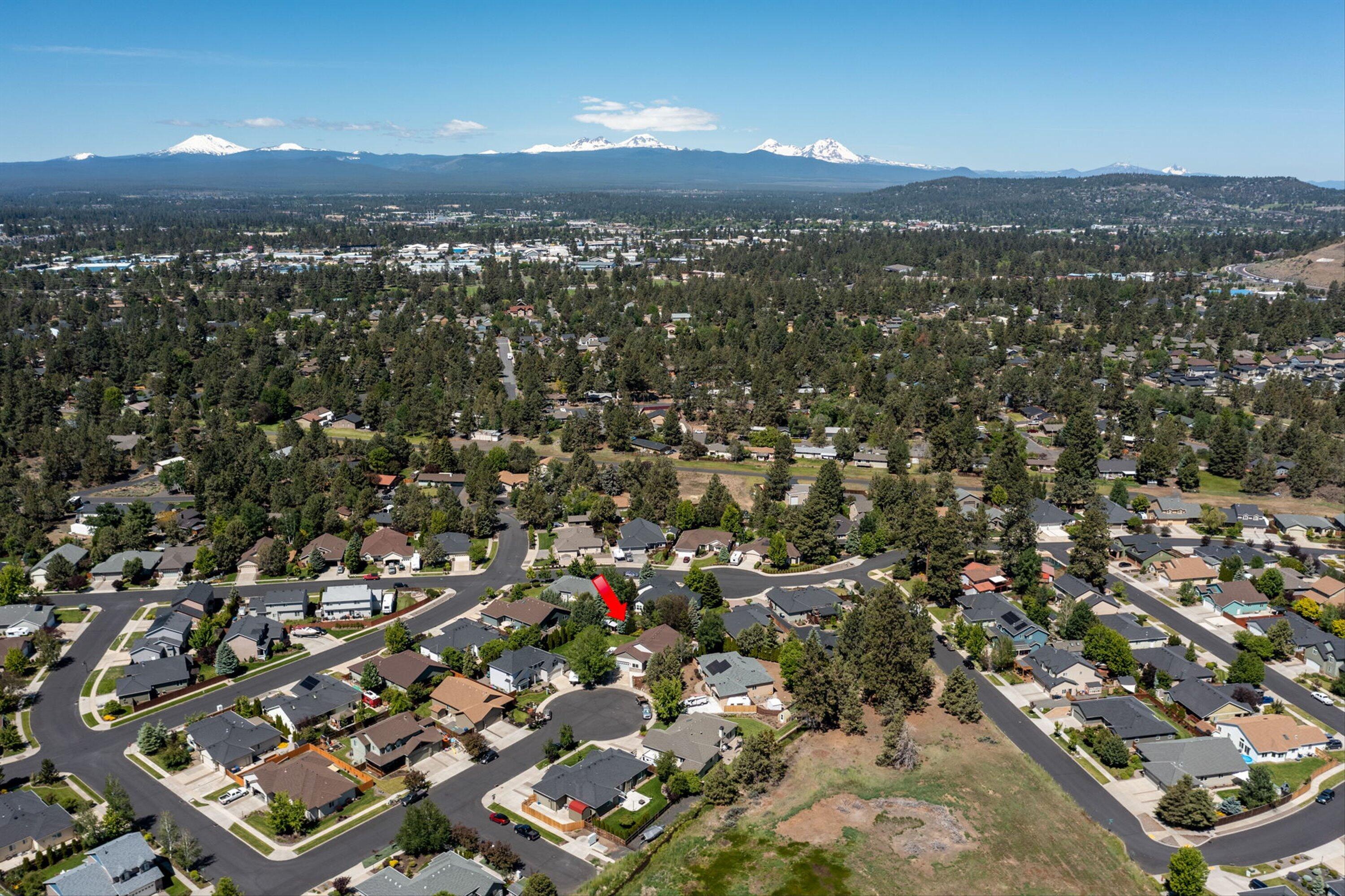 301 SE Springer Court