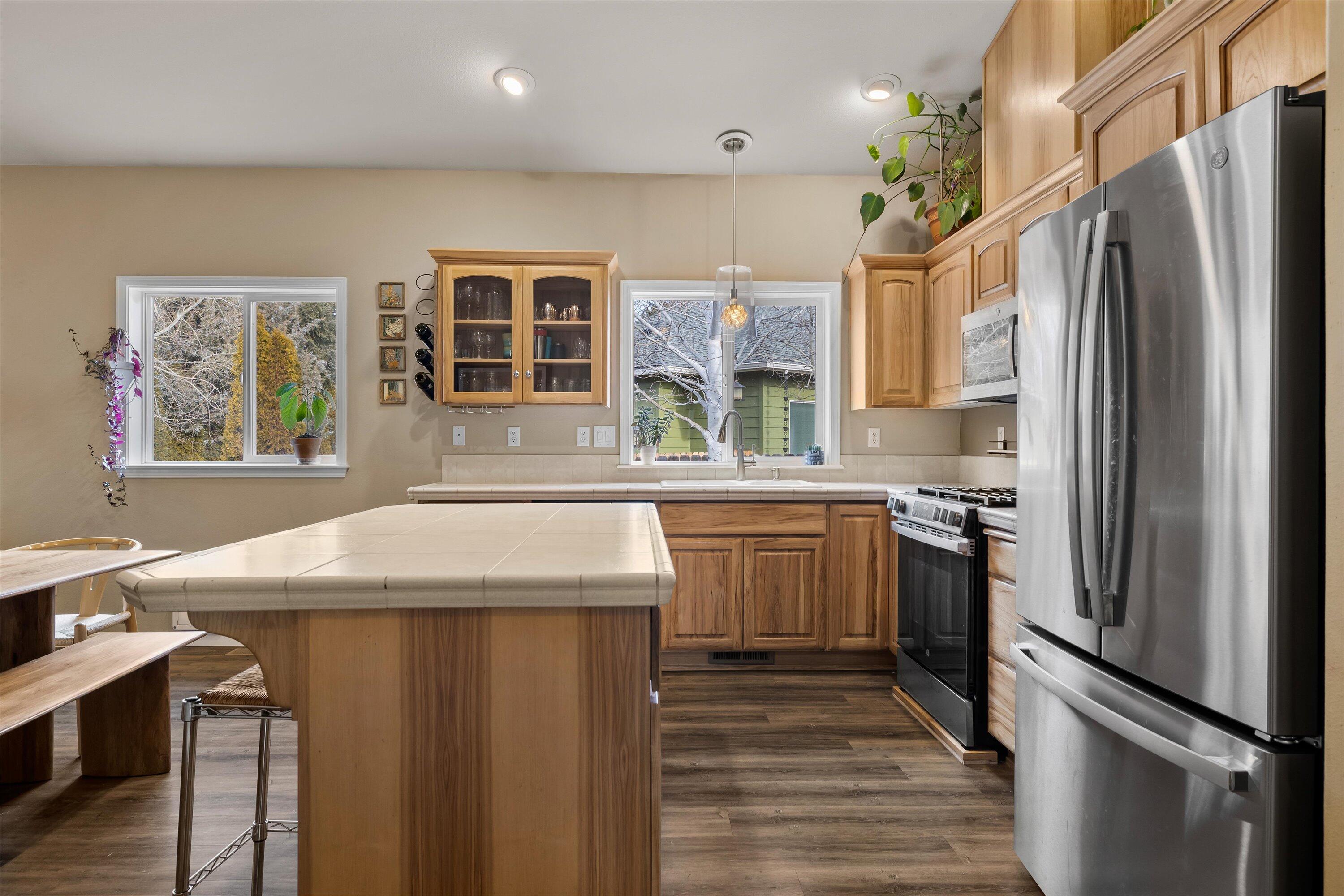 301 SE Springer Court