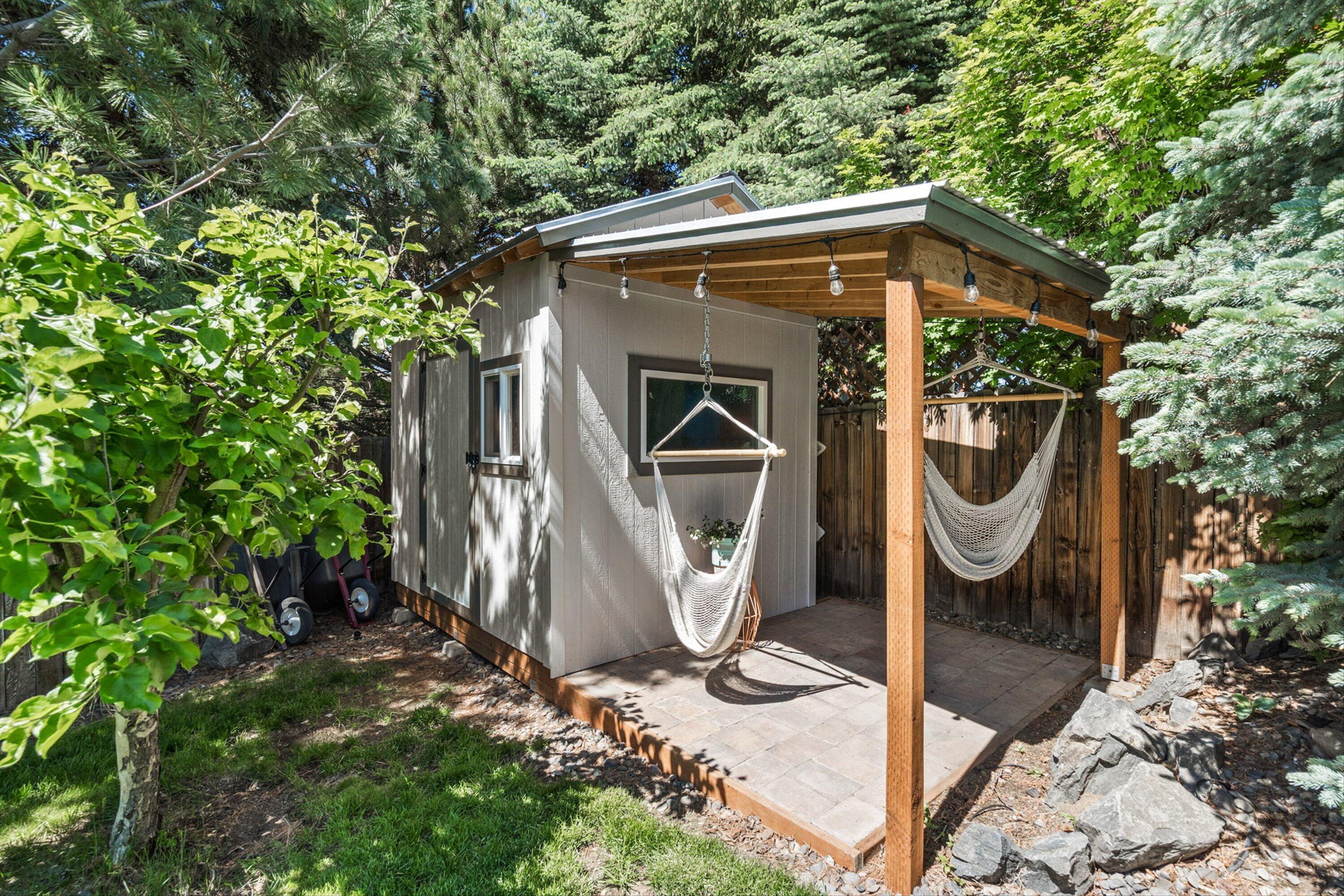 301 SE Springer Court