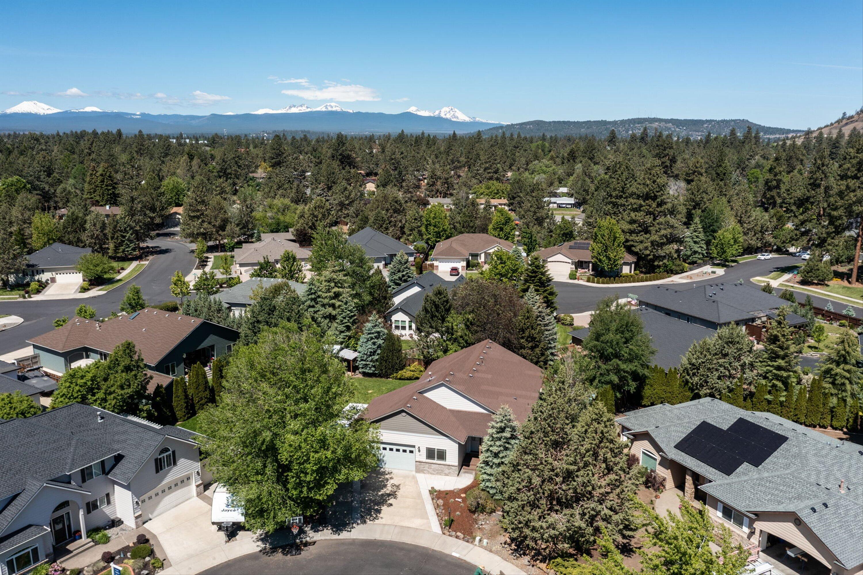 301 SE Springer Court