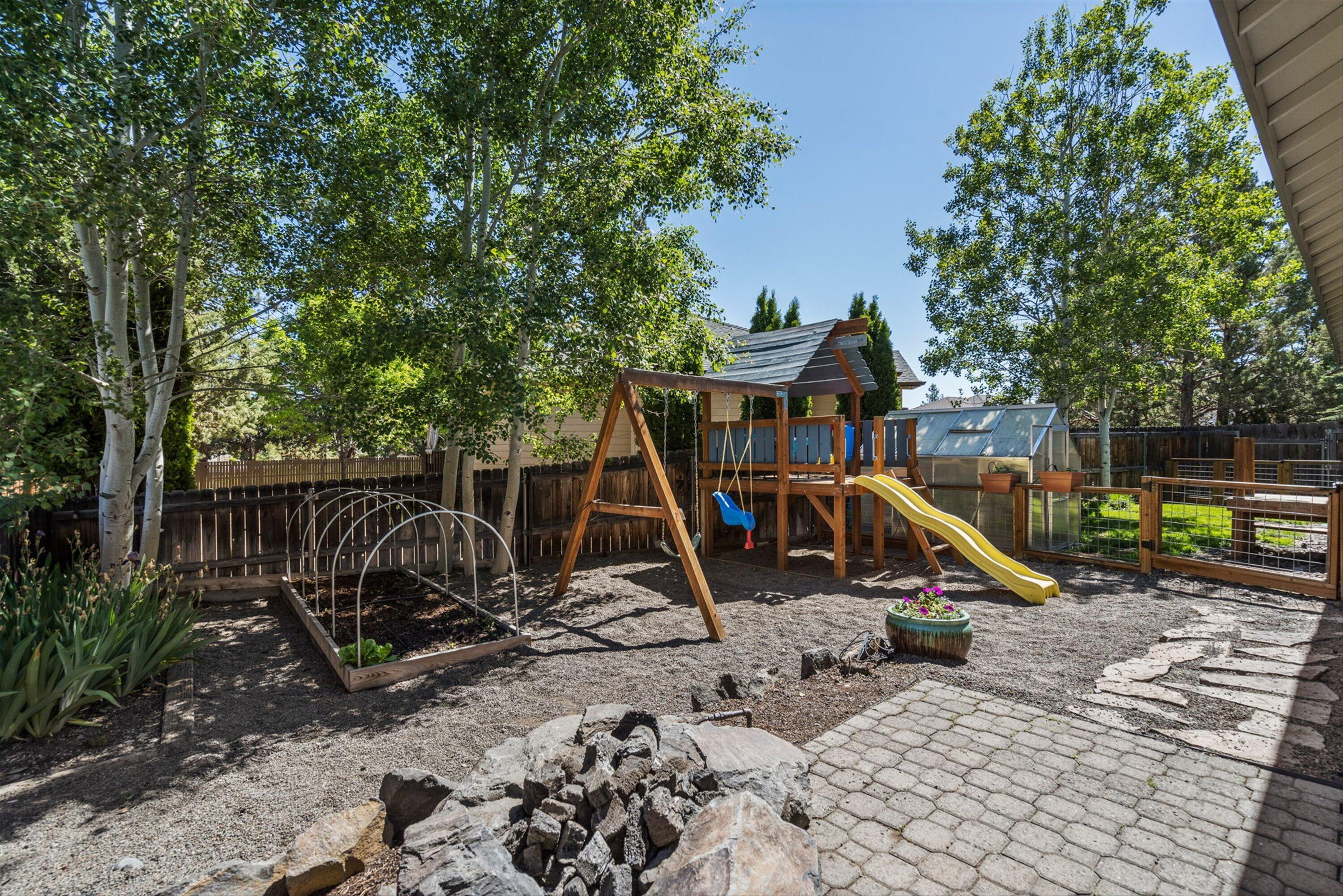 301 SE Springer Court