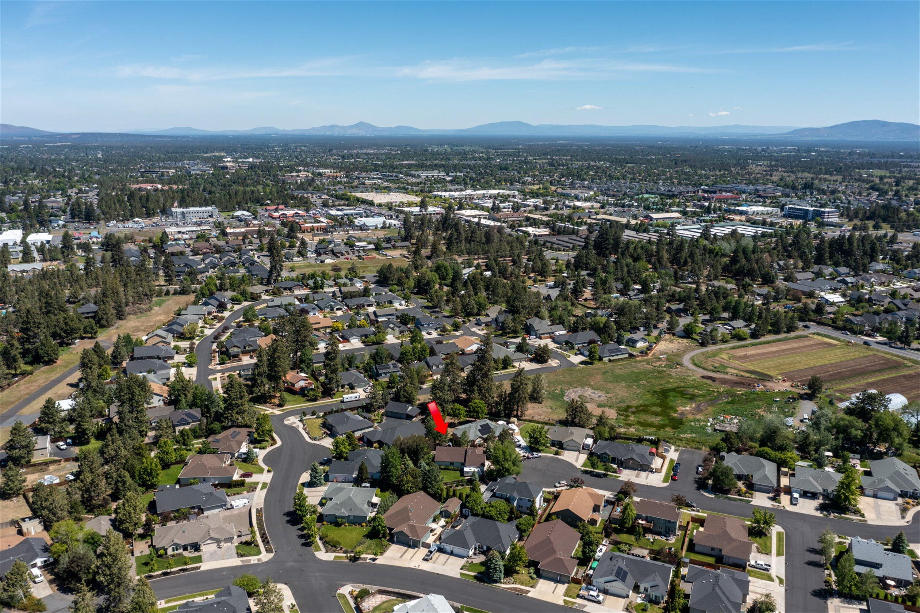 301 SE Springer Court