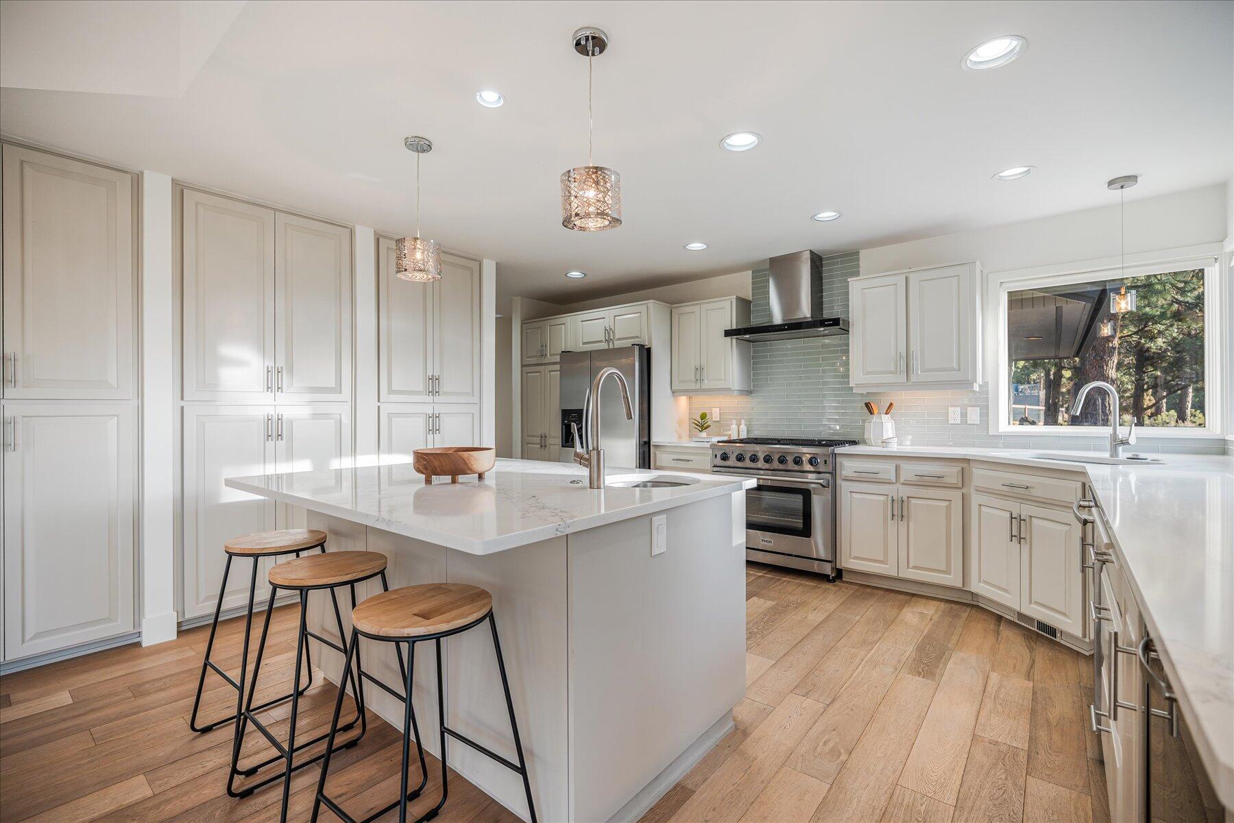 1295 NW City View Drive