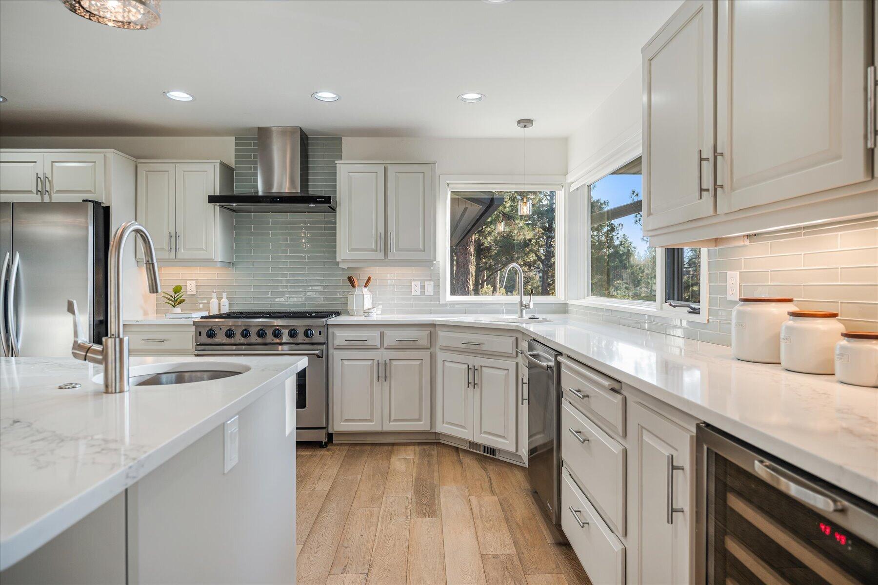 1295 NW City View Drive