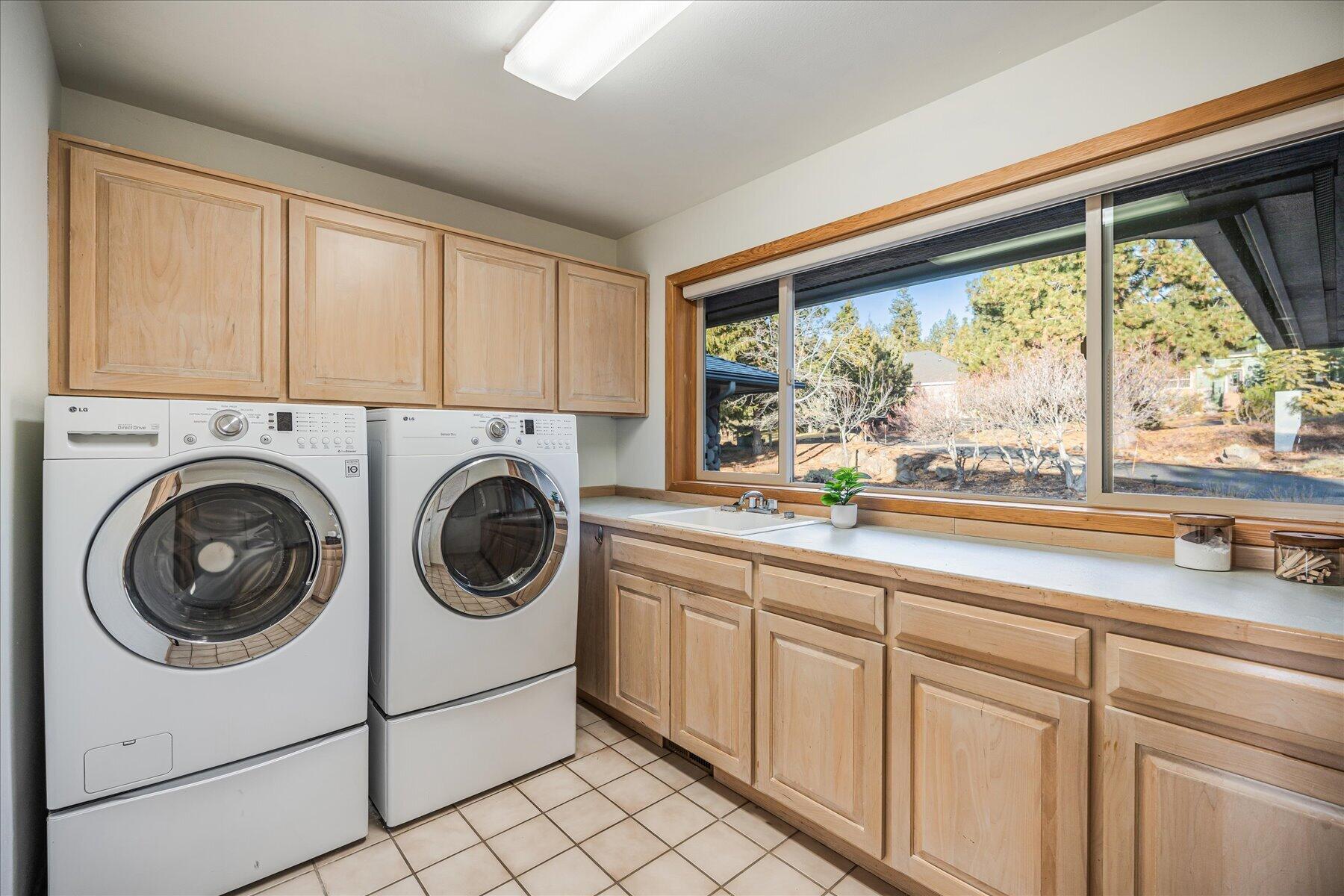 1295 NW City View Drive