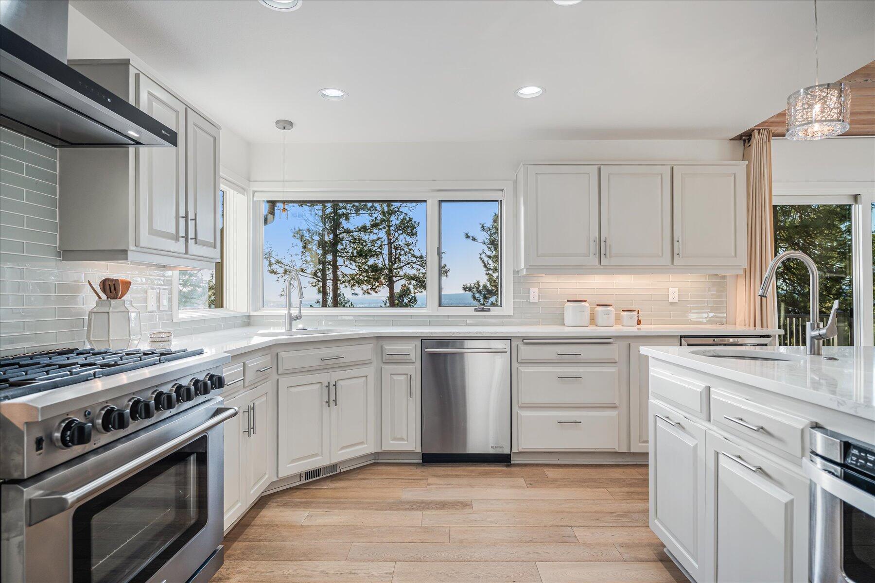 1295 NW City View Drive