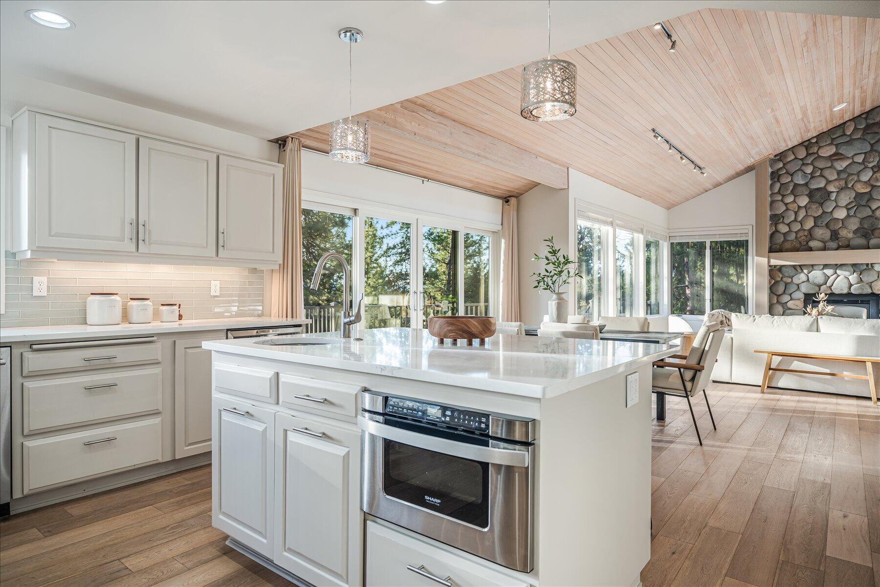 1295 NW City View Drive