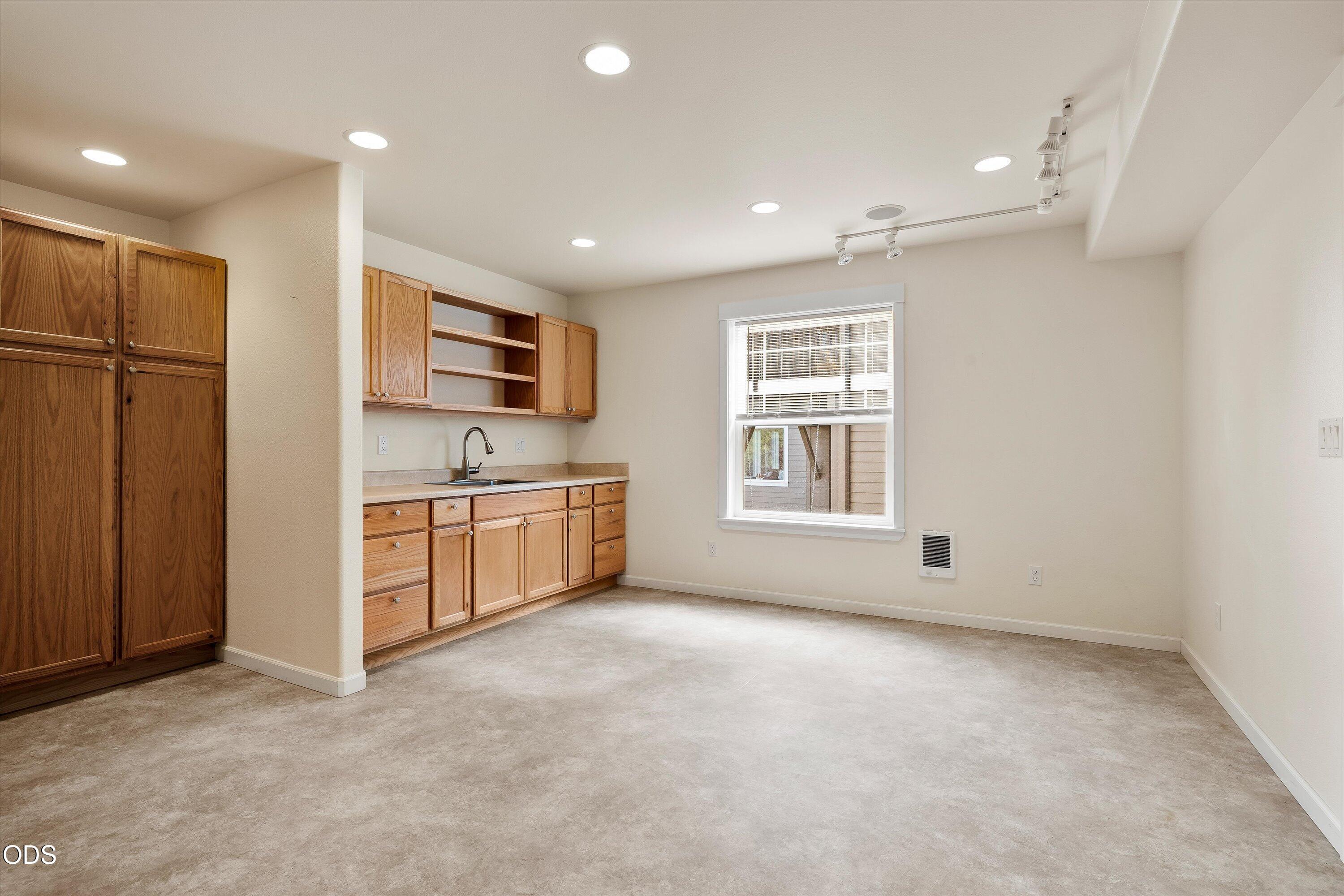 3130 N W Colonial Drive