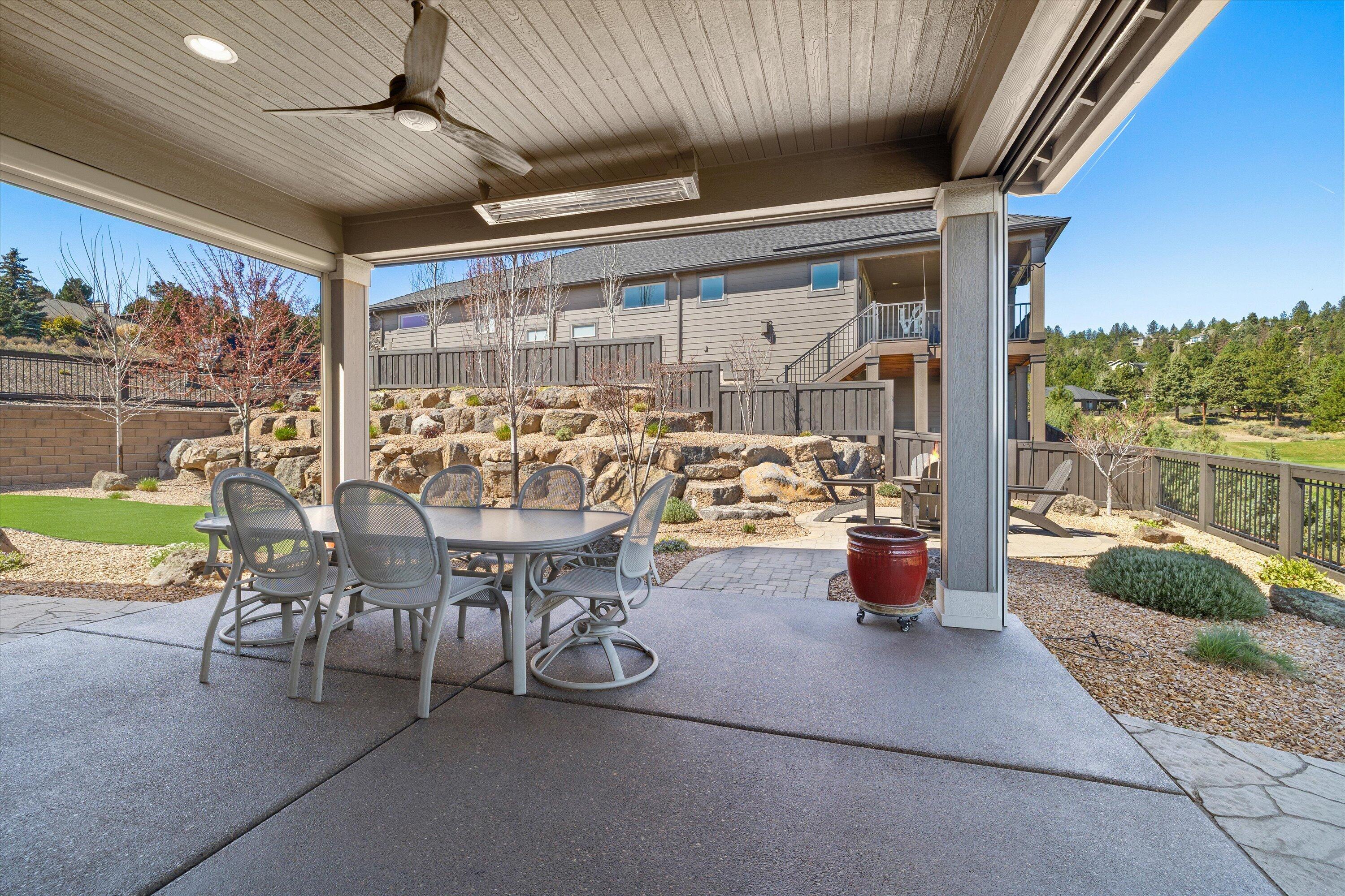 2704 NW Fairway Heights Drive