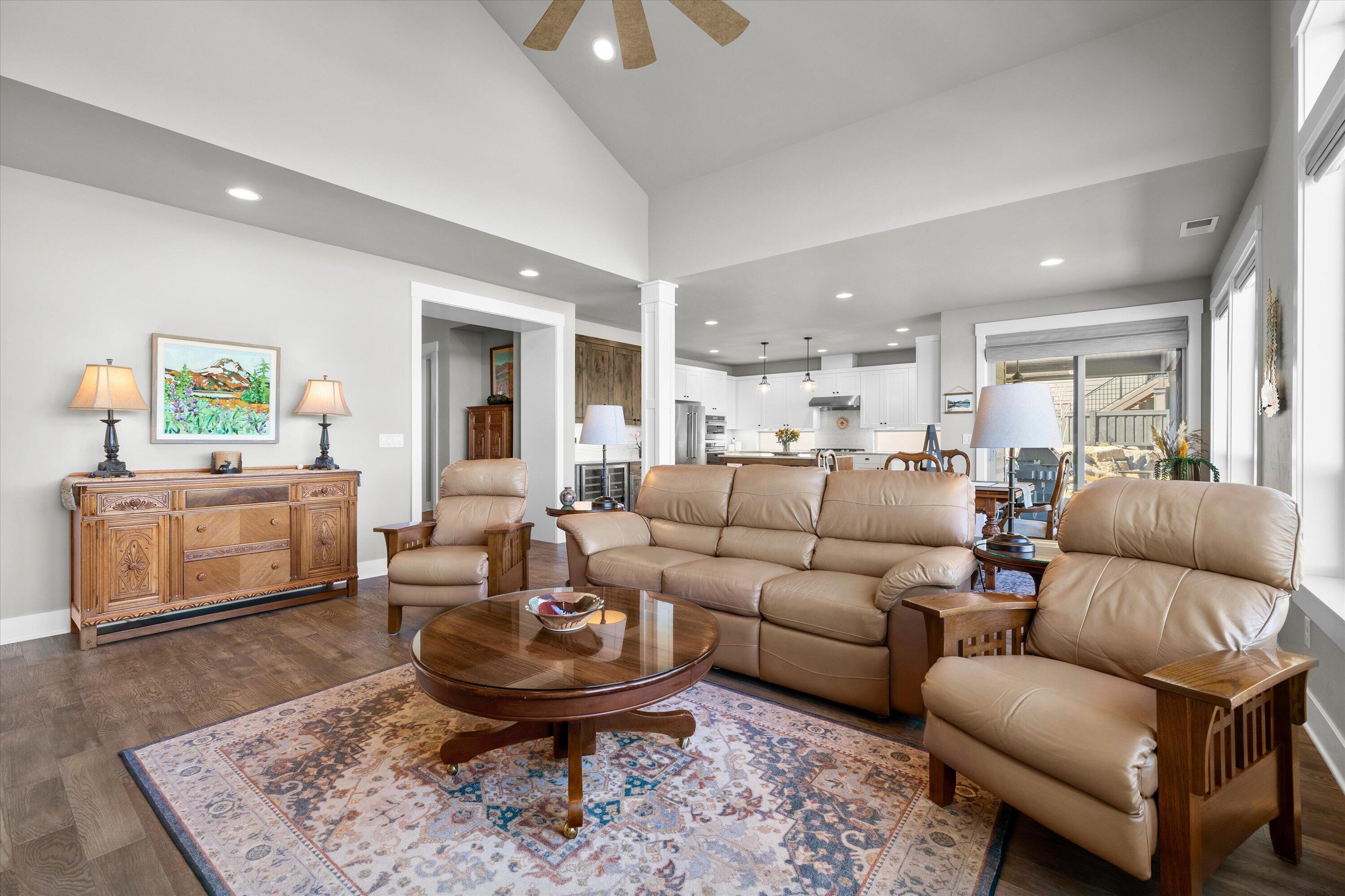 2704 NW Fairway Heights Drive