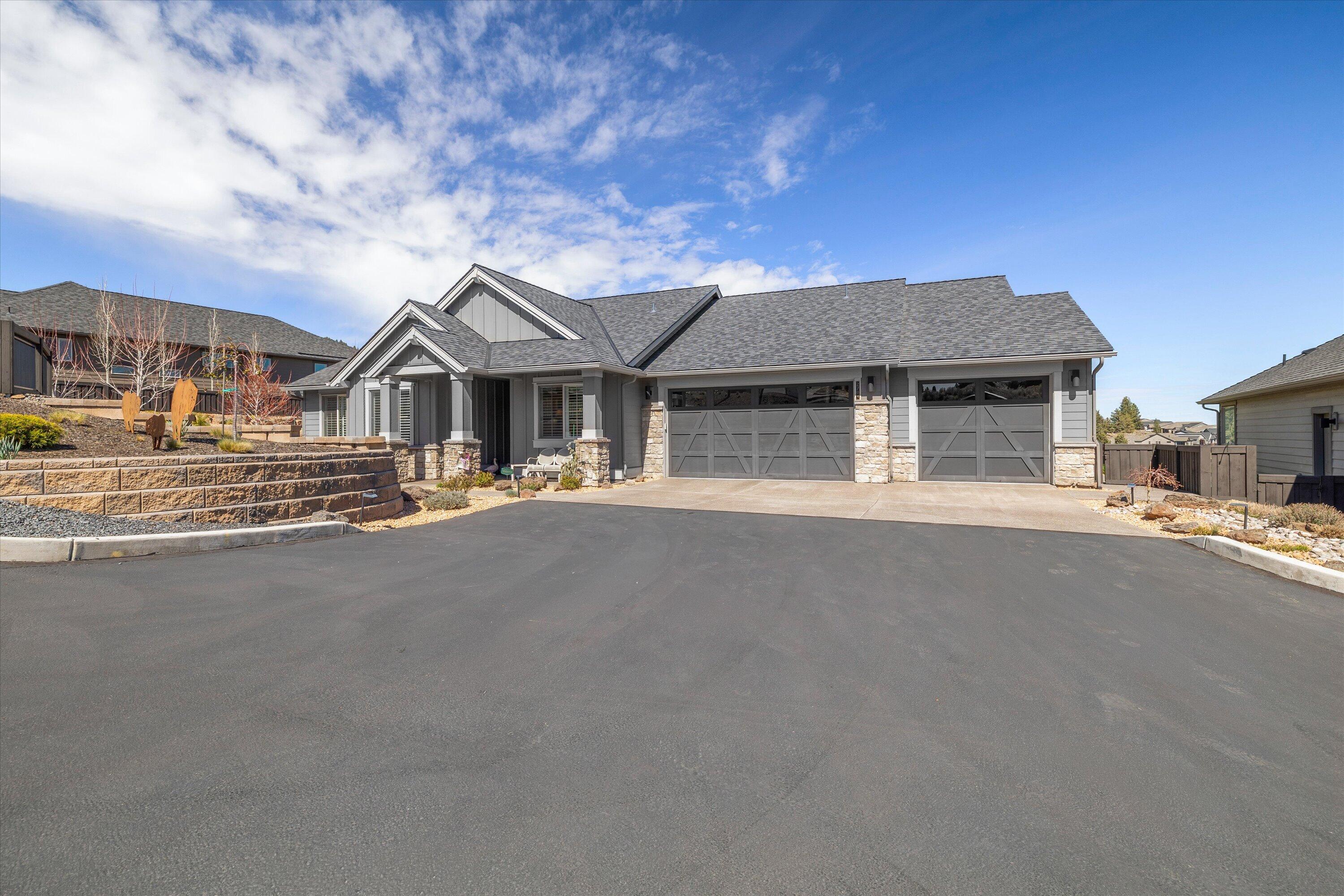 2704 NW Fairway Heights Drive