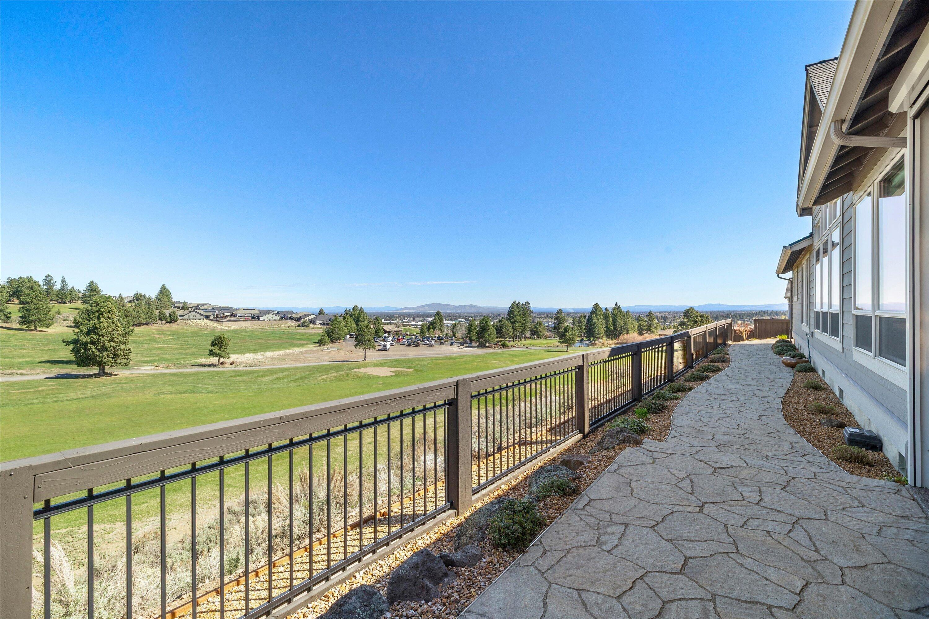 2704 NW Fairway Heights Drive