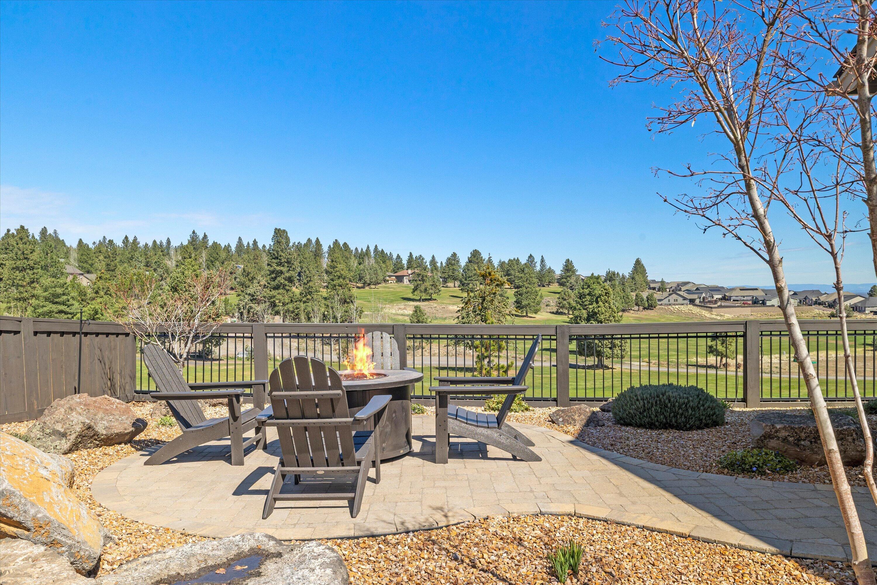 2704 NW Fairway Heights Drive