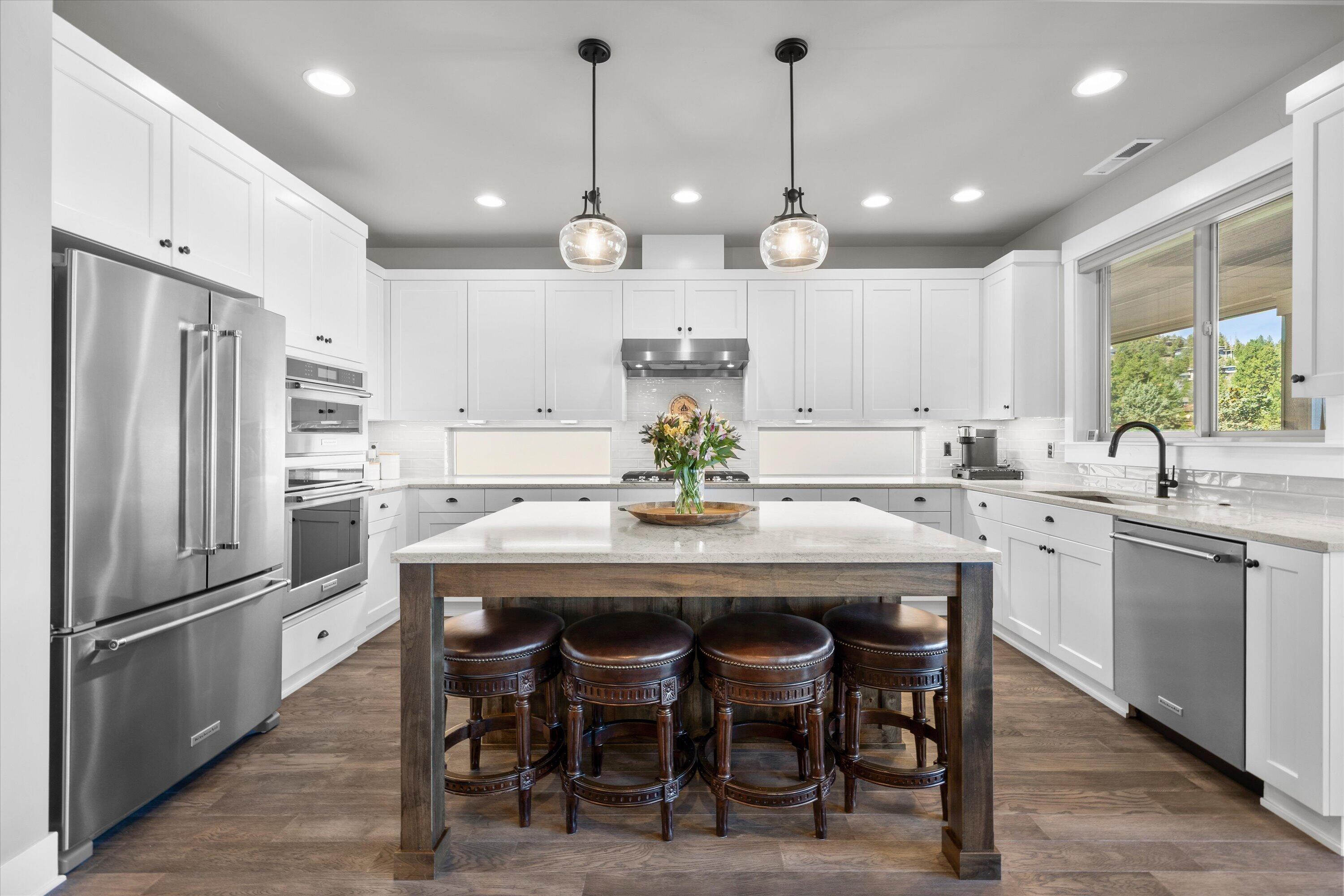 2704 NW Fairway Heights Drive