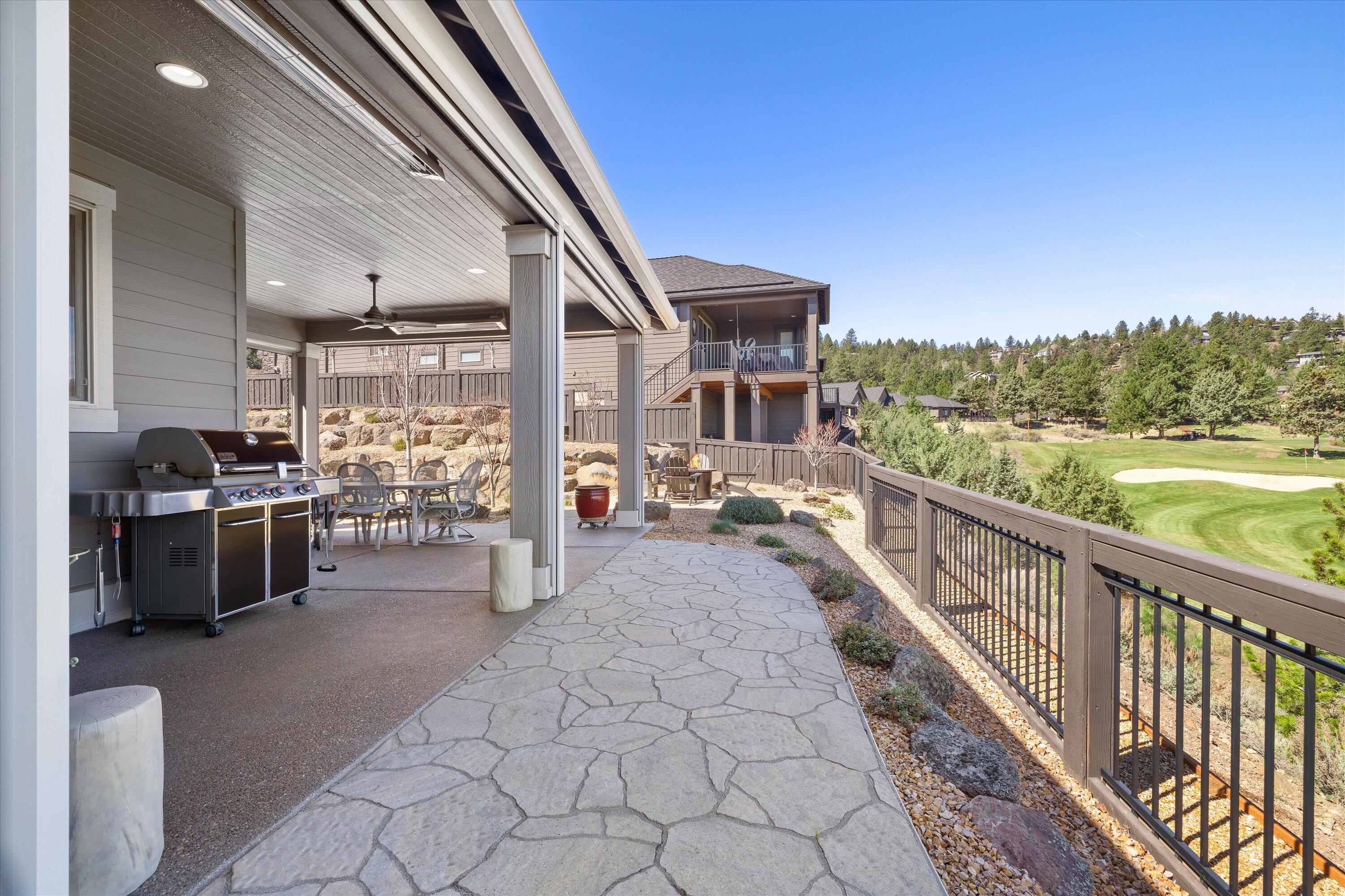 2704 NW Fairway Heights Drive