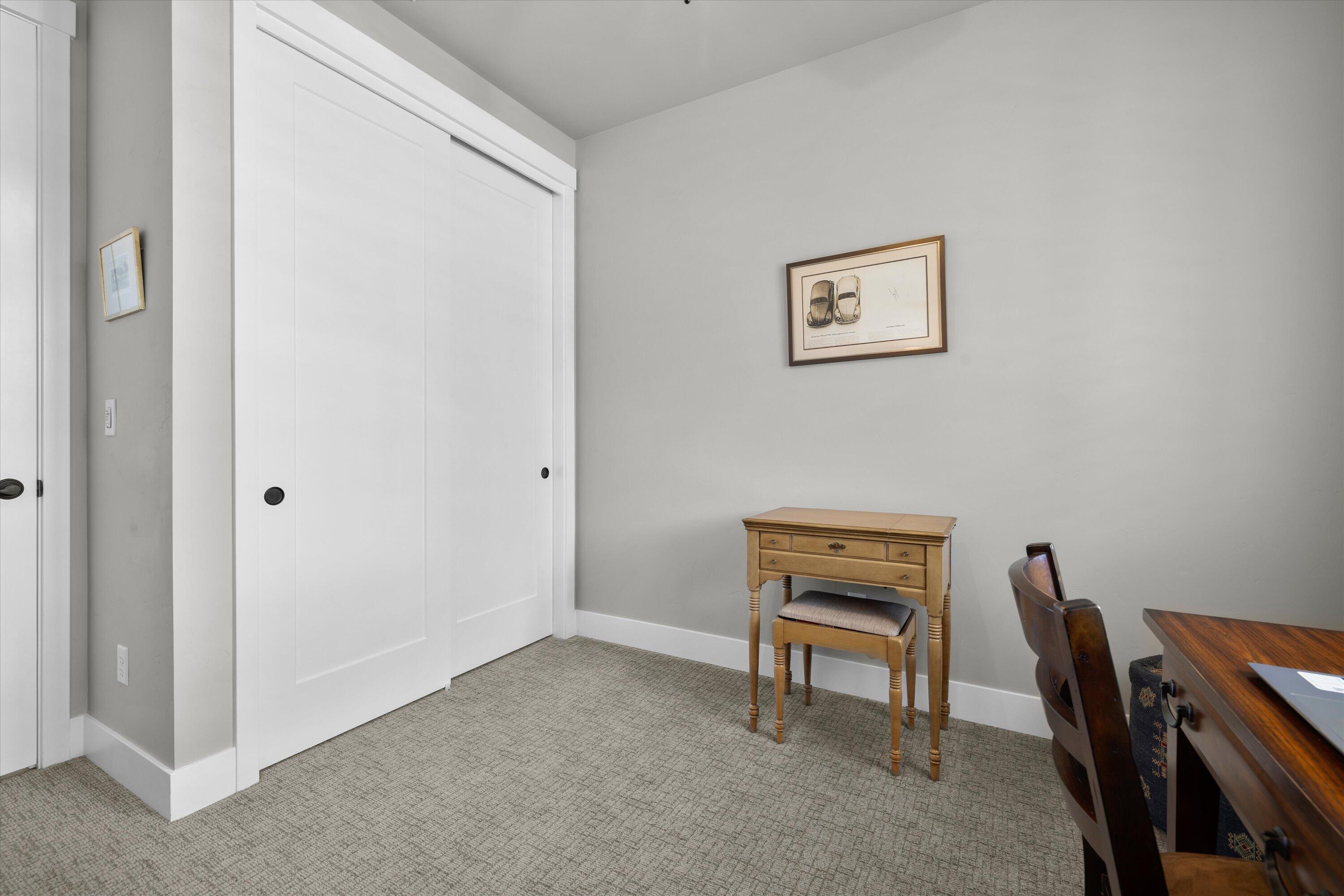 2704 NW Fairway Heights Drive