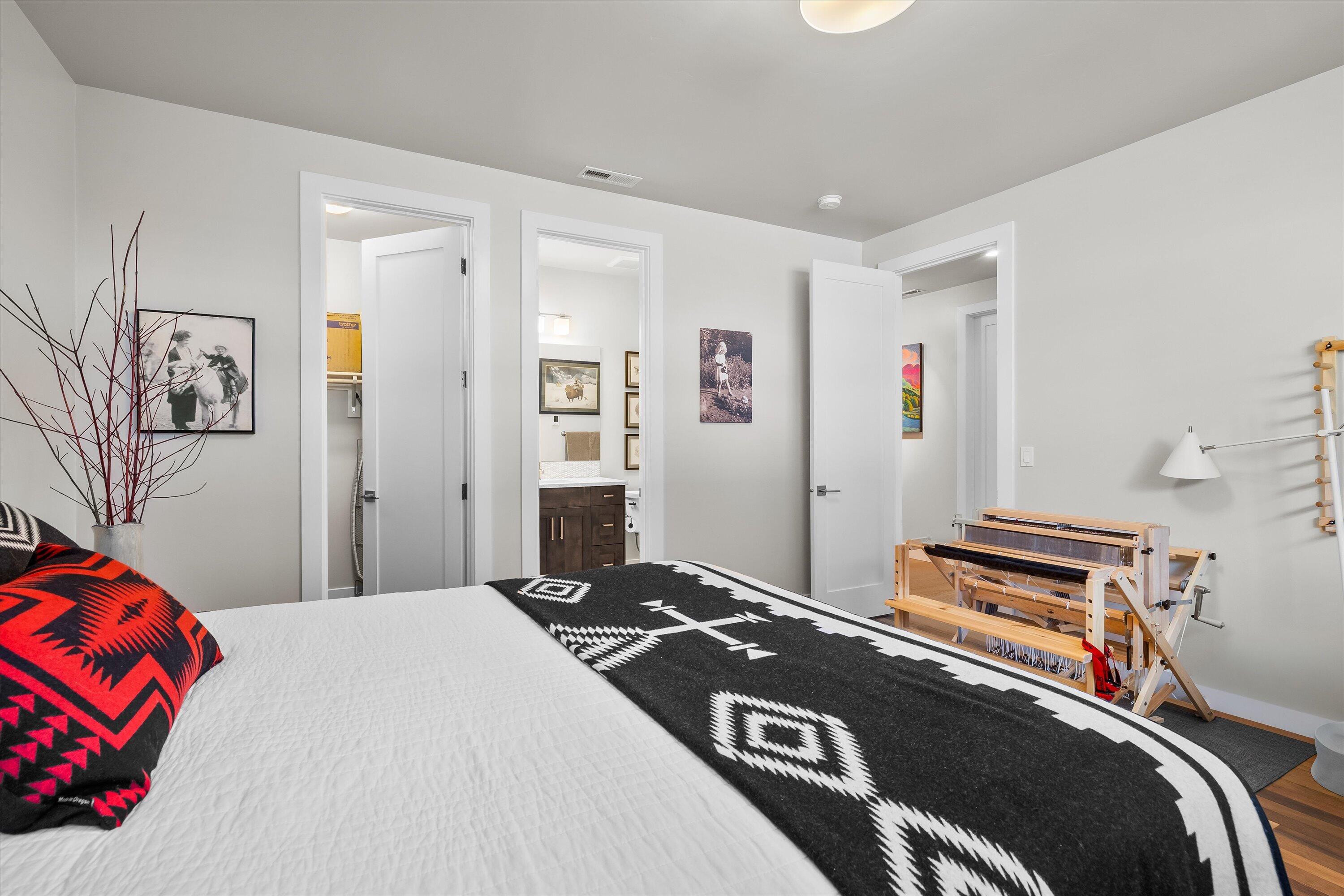 60886 SW Headwaters Loop