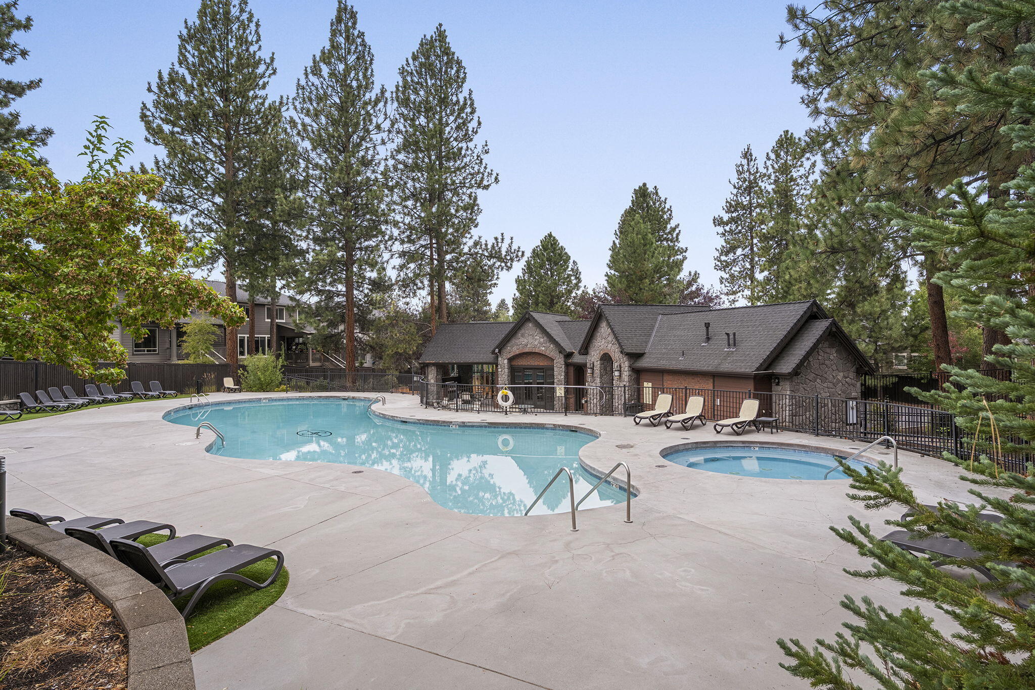 60220 Rolled Rock Way