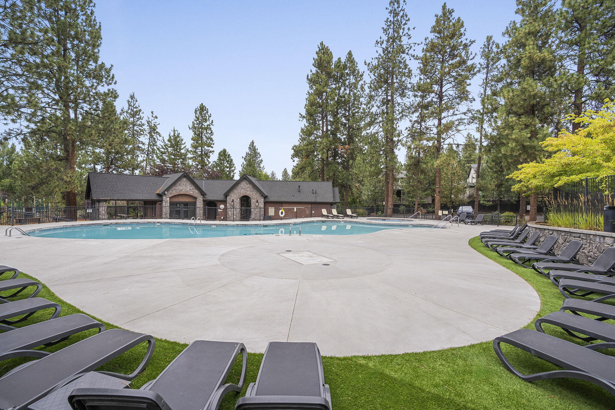 60220 Rolled Rock Way