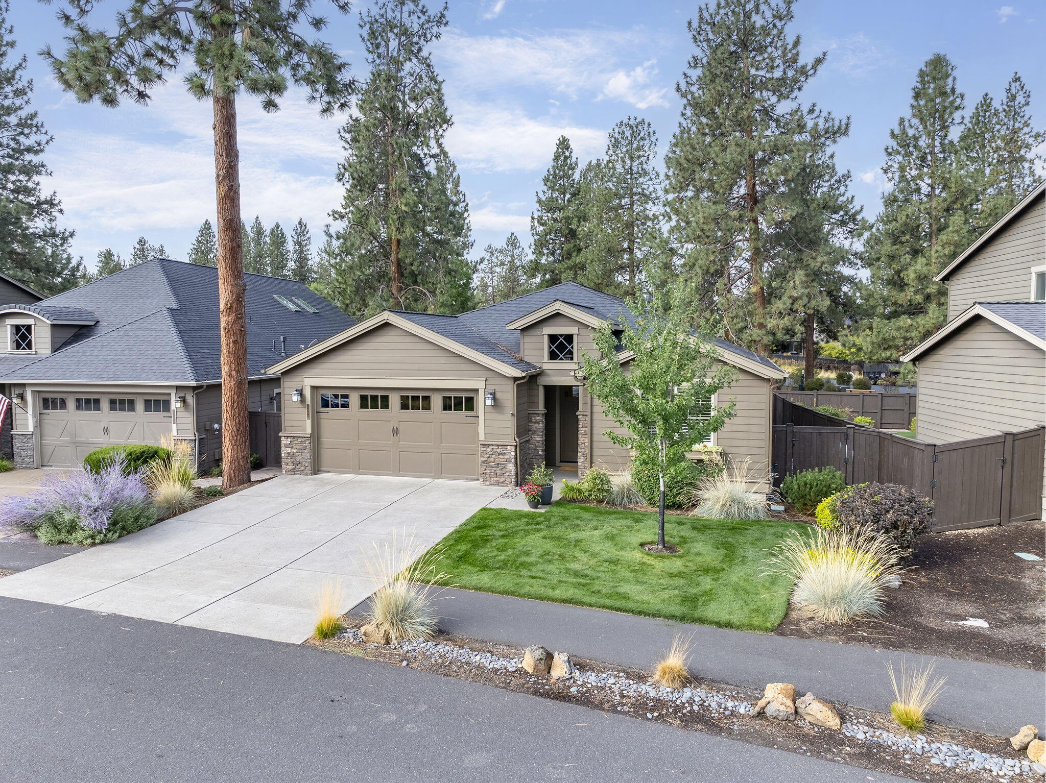 60220 Rolled Rock Way