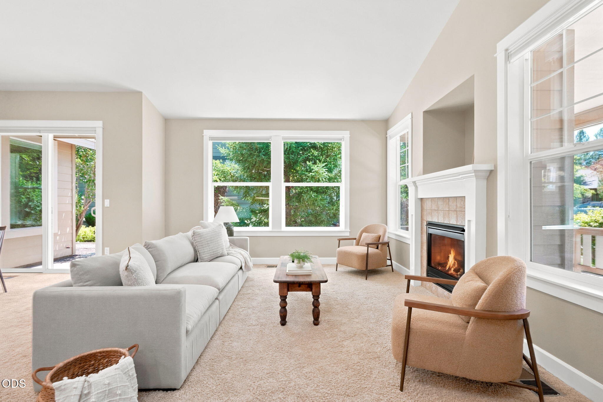 61421 Davis Lake Loop