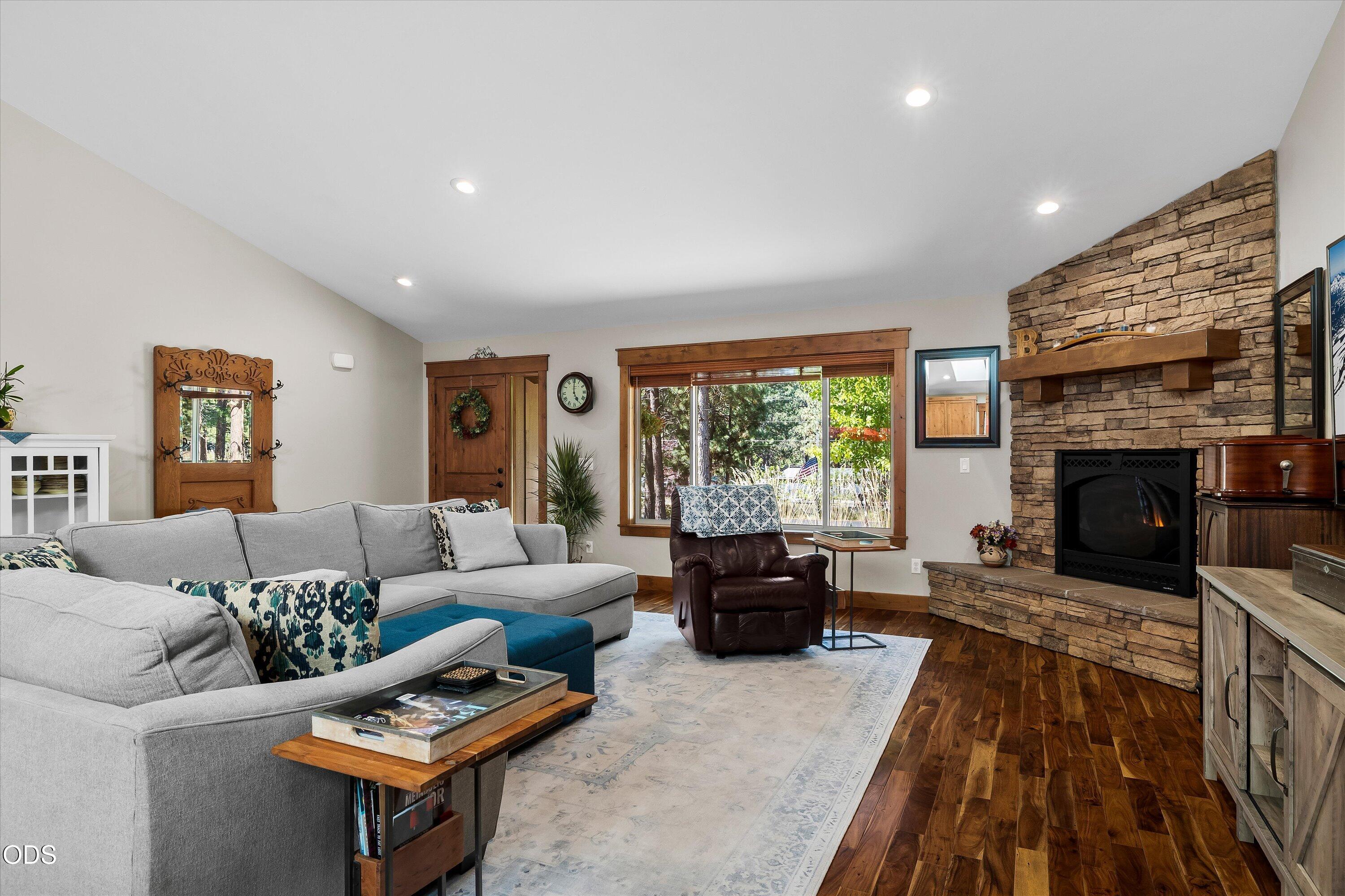 60134 Turquoise Road