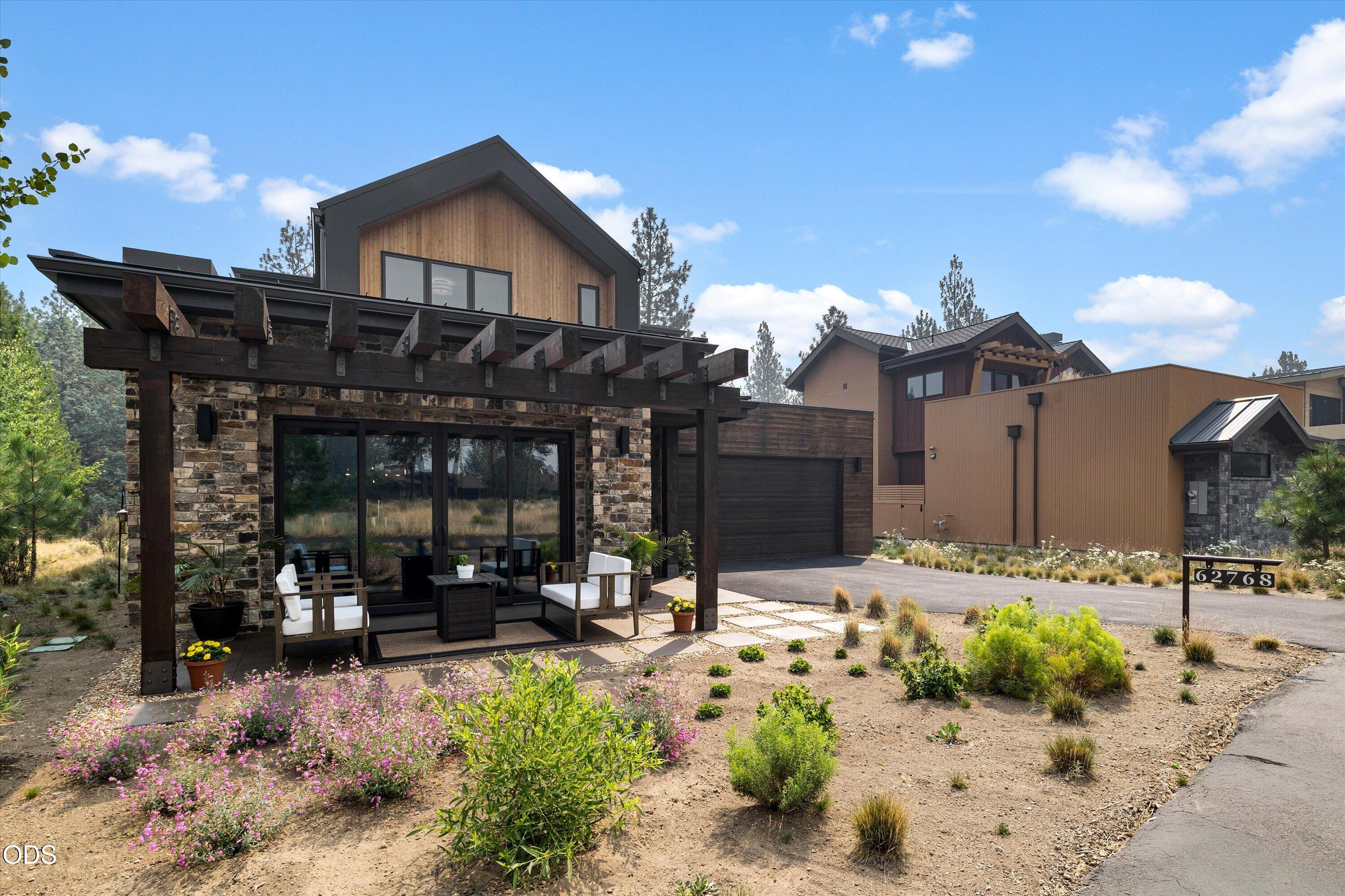 62768 NW Sand Lily Way