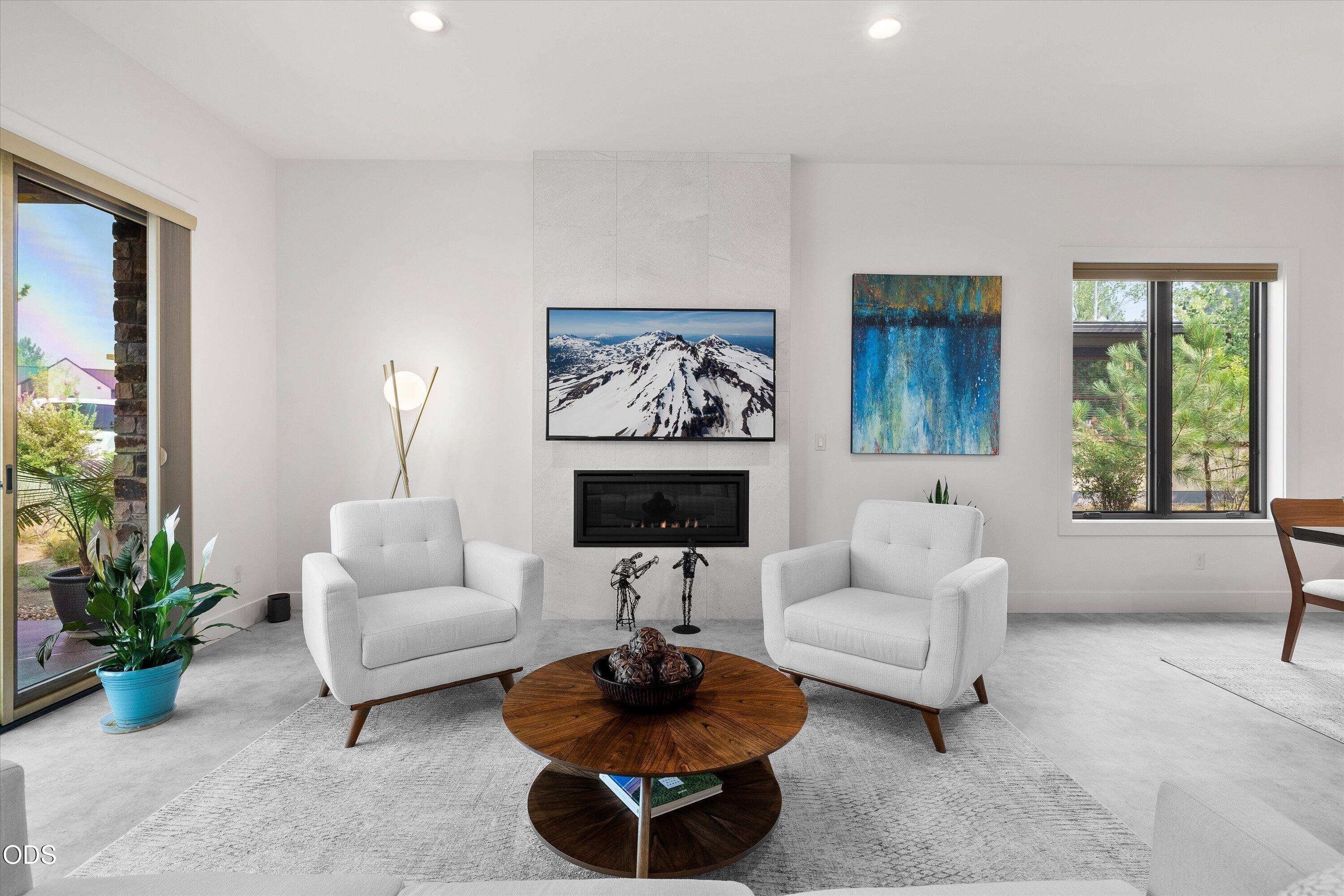 62768 NW Sand Lily Way