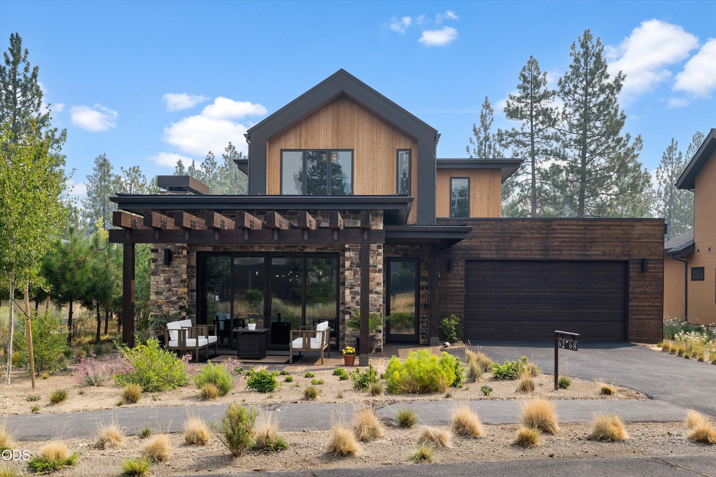 62768 NW Sand Lily Way