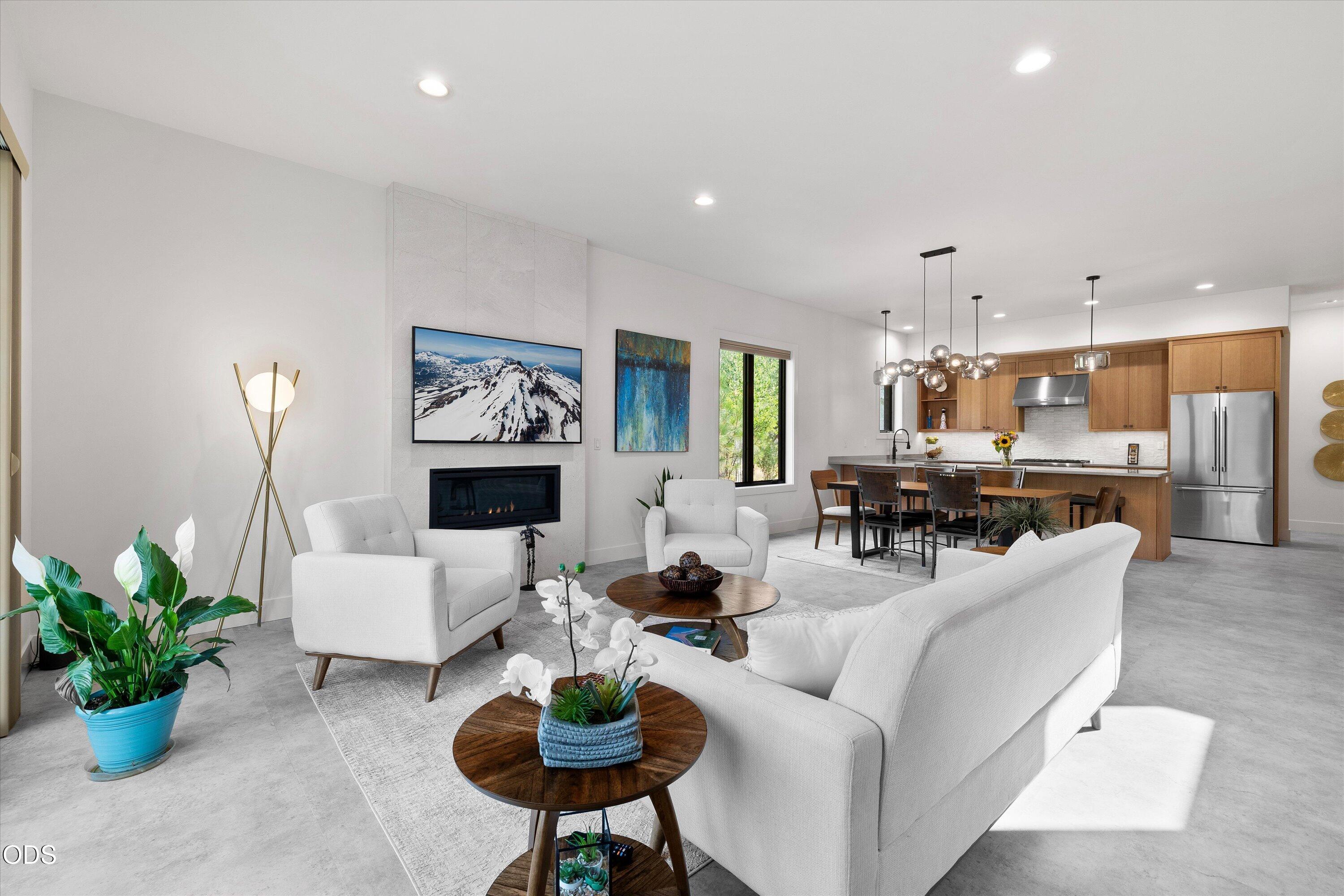 62768 NW Sand Lily Way