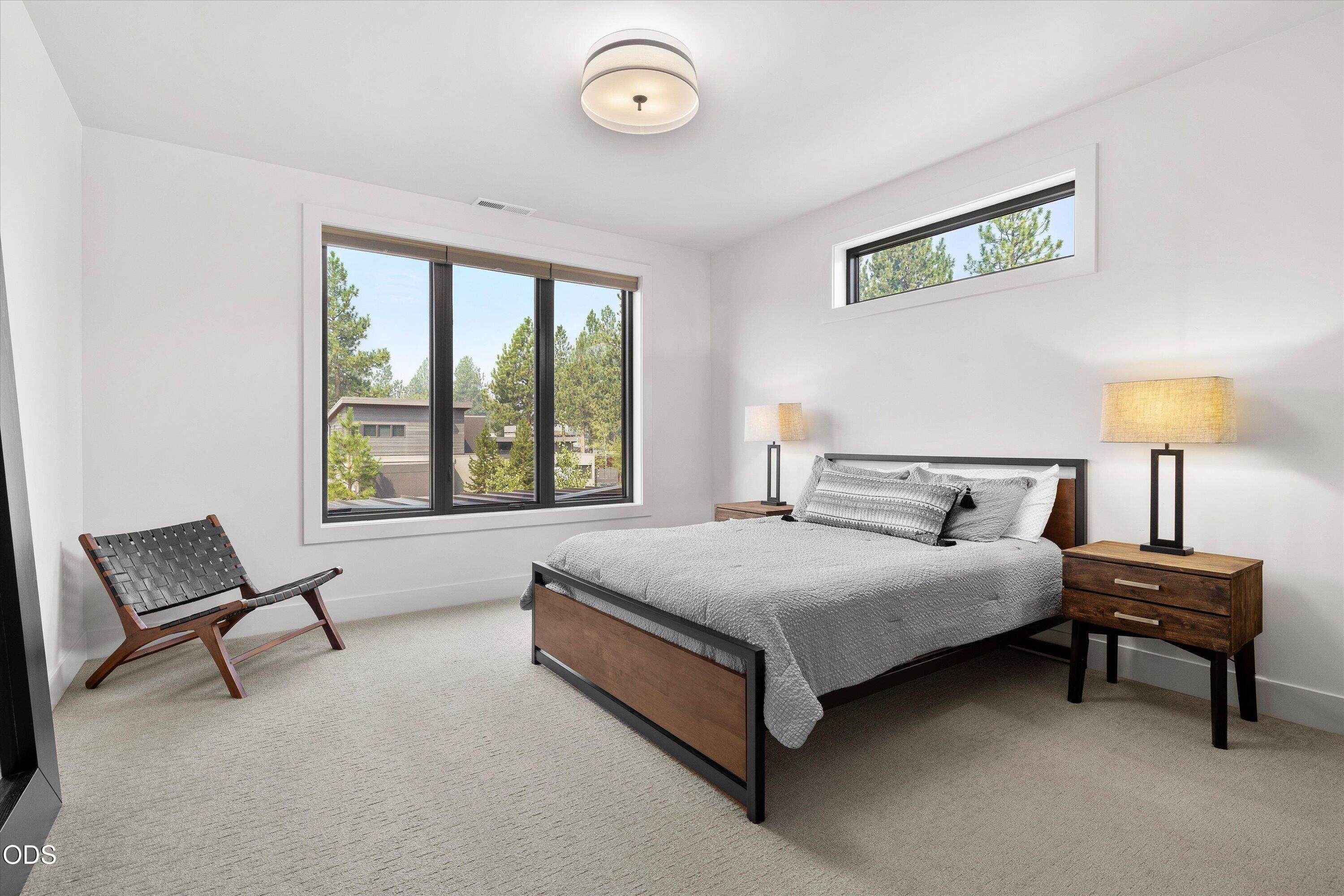 62768 NW Sand Lily Way