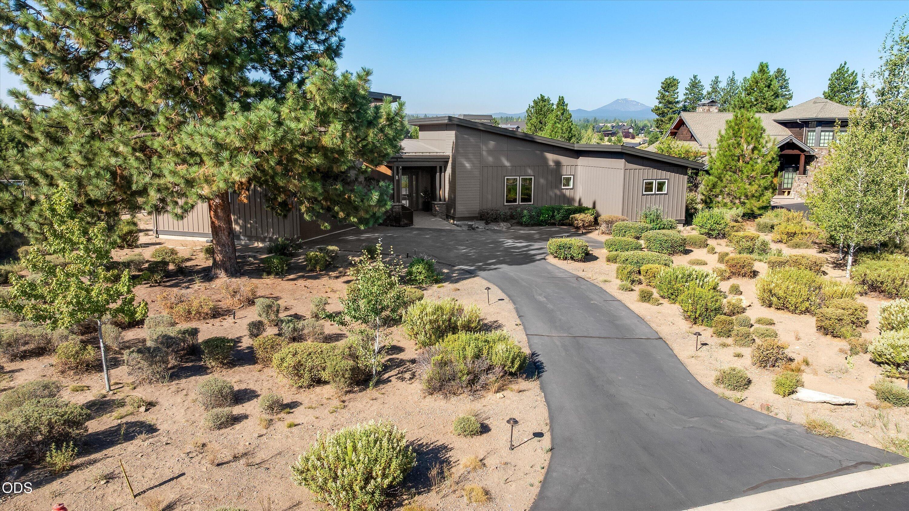 61649 Hosmer Lake Drive
