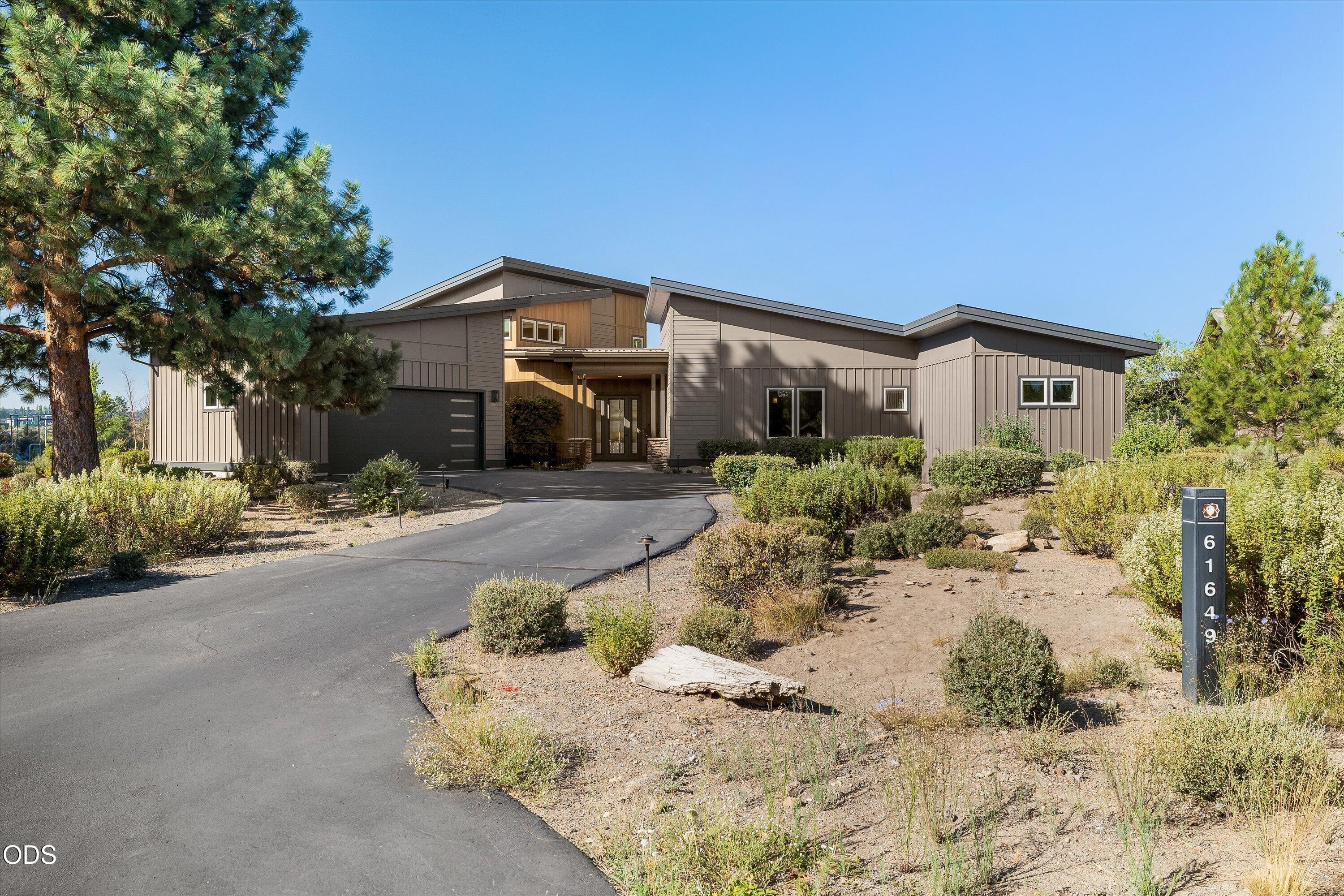 61649 Hosmer Lake Drive