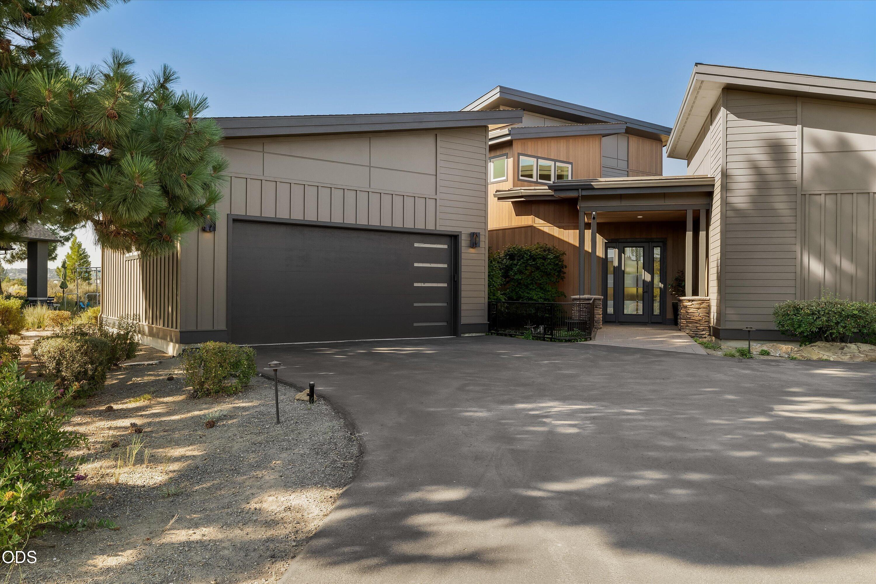 61649 Hosmer Lake Drive