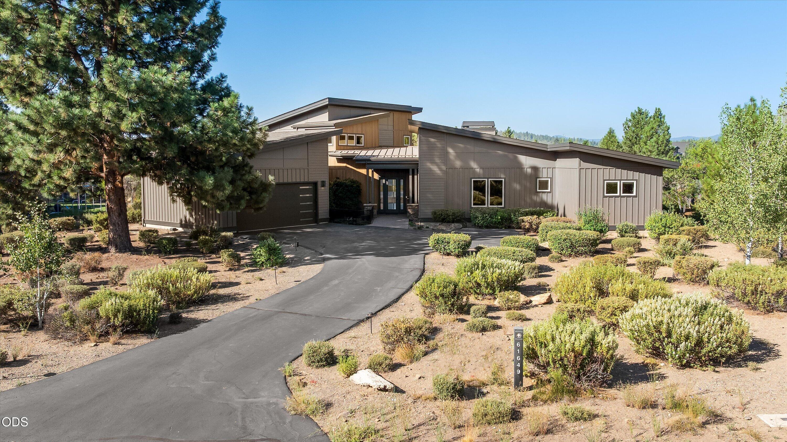 61649 Hosmer Lake Drive