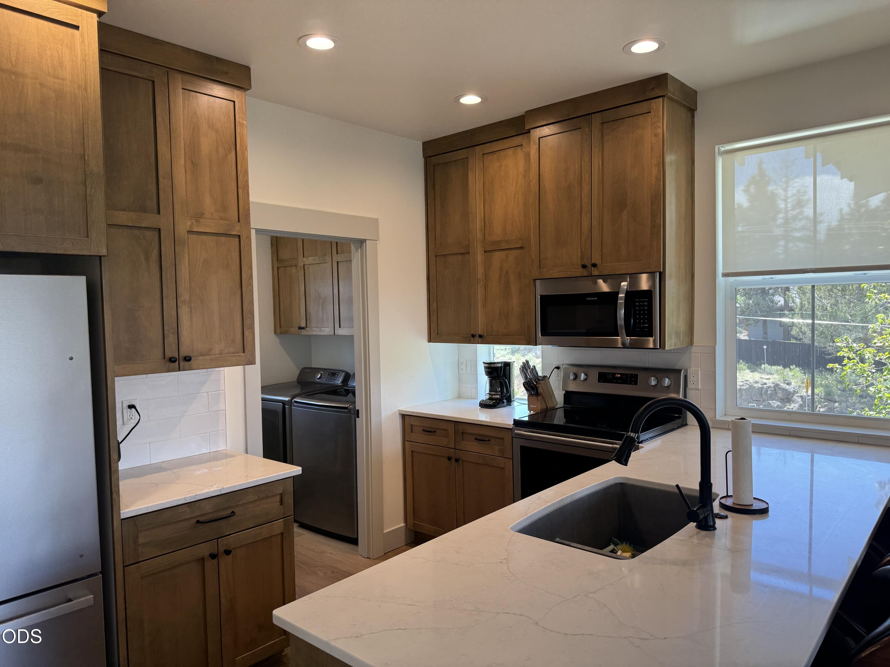 62677 NW Mehama Court