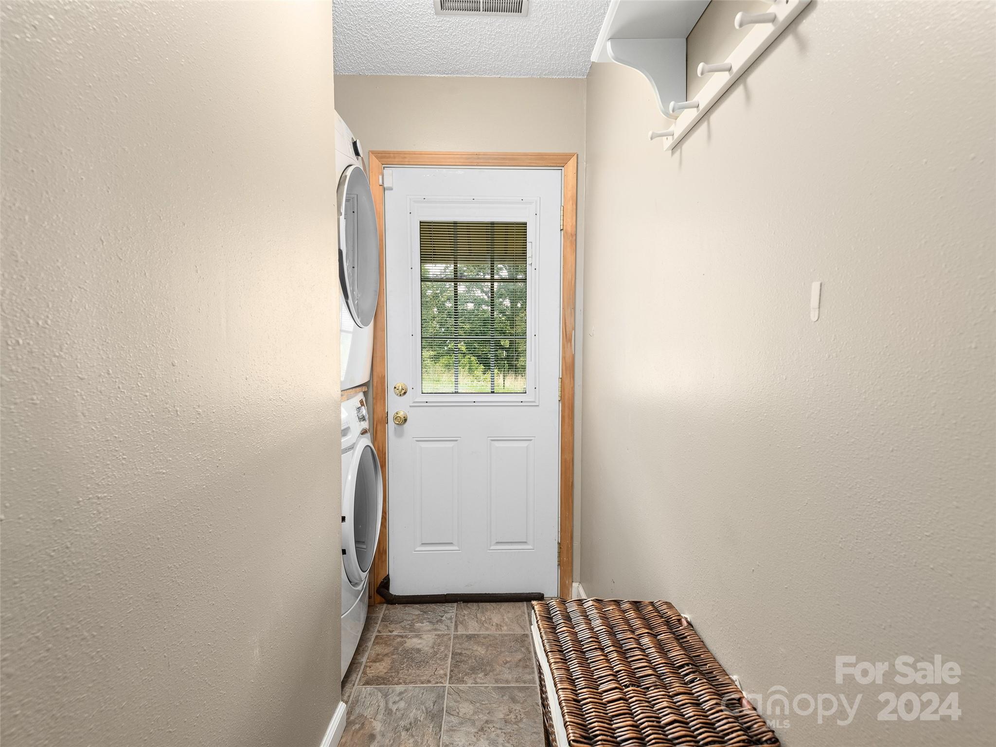 584 Oak Ridge Drive