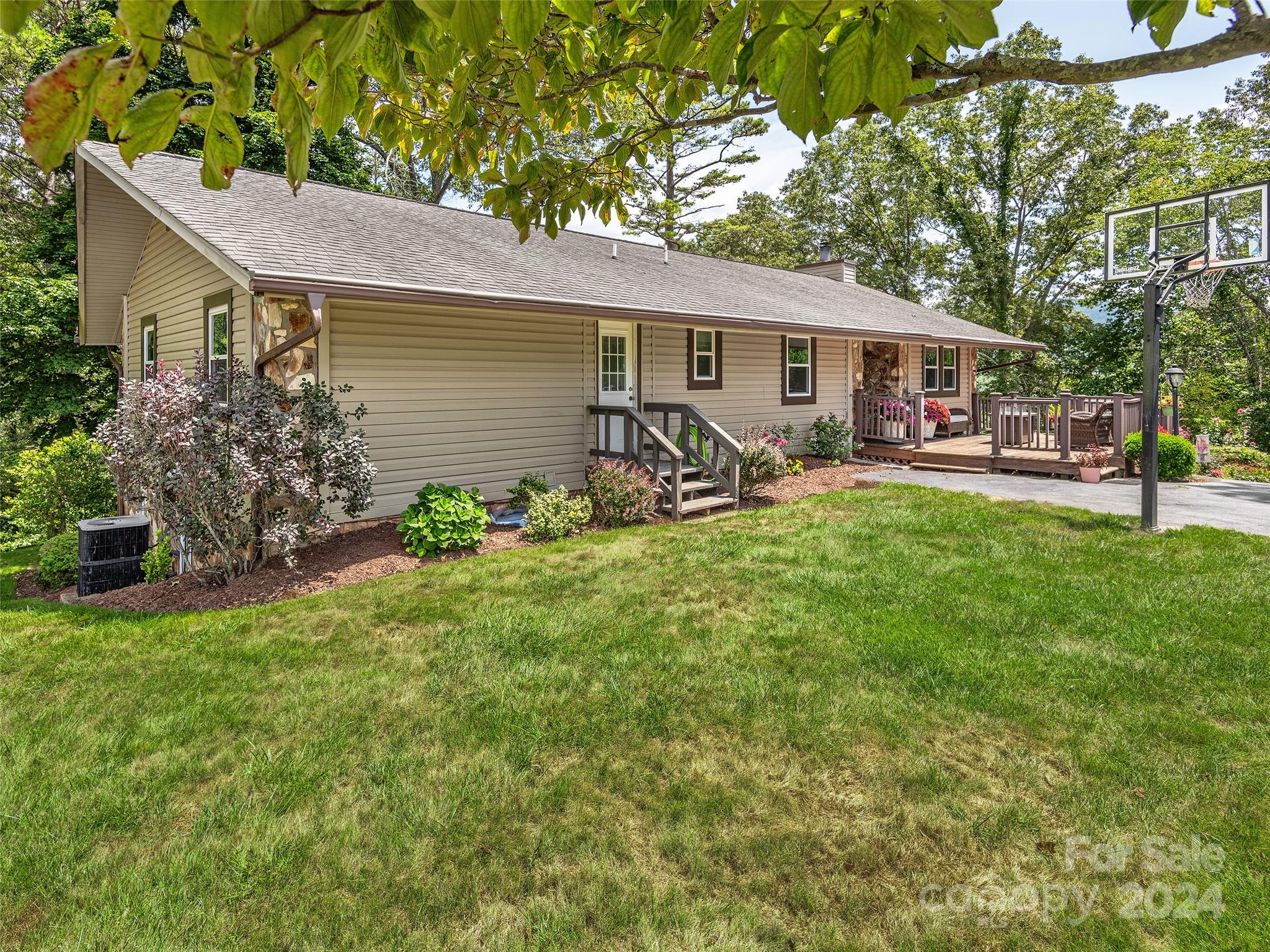 584 Oak Ridge Drive