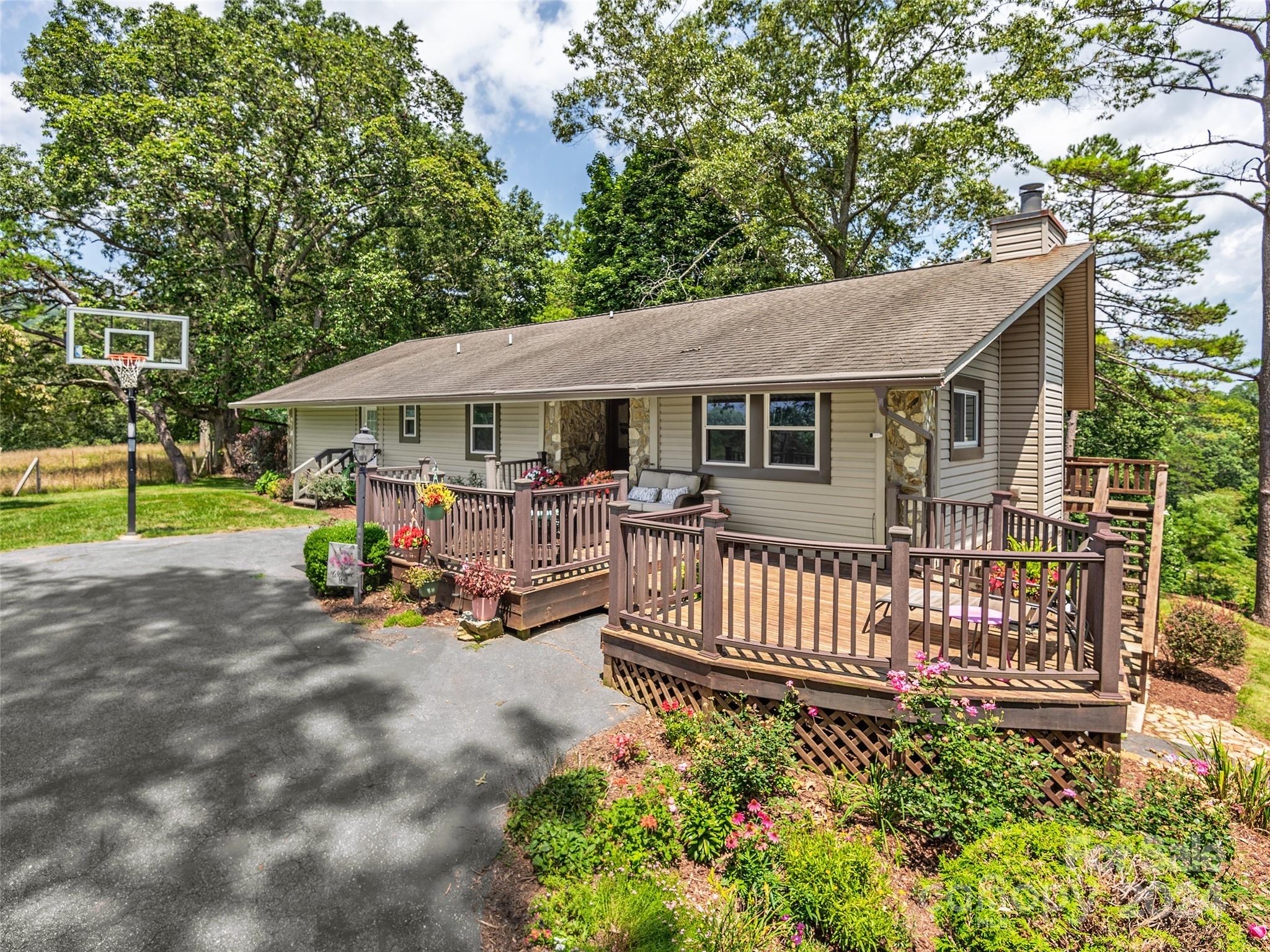 584 Oak Ridge Drive