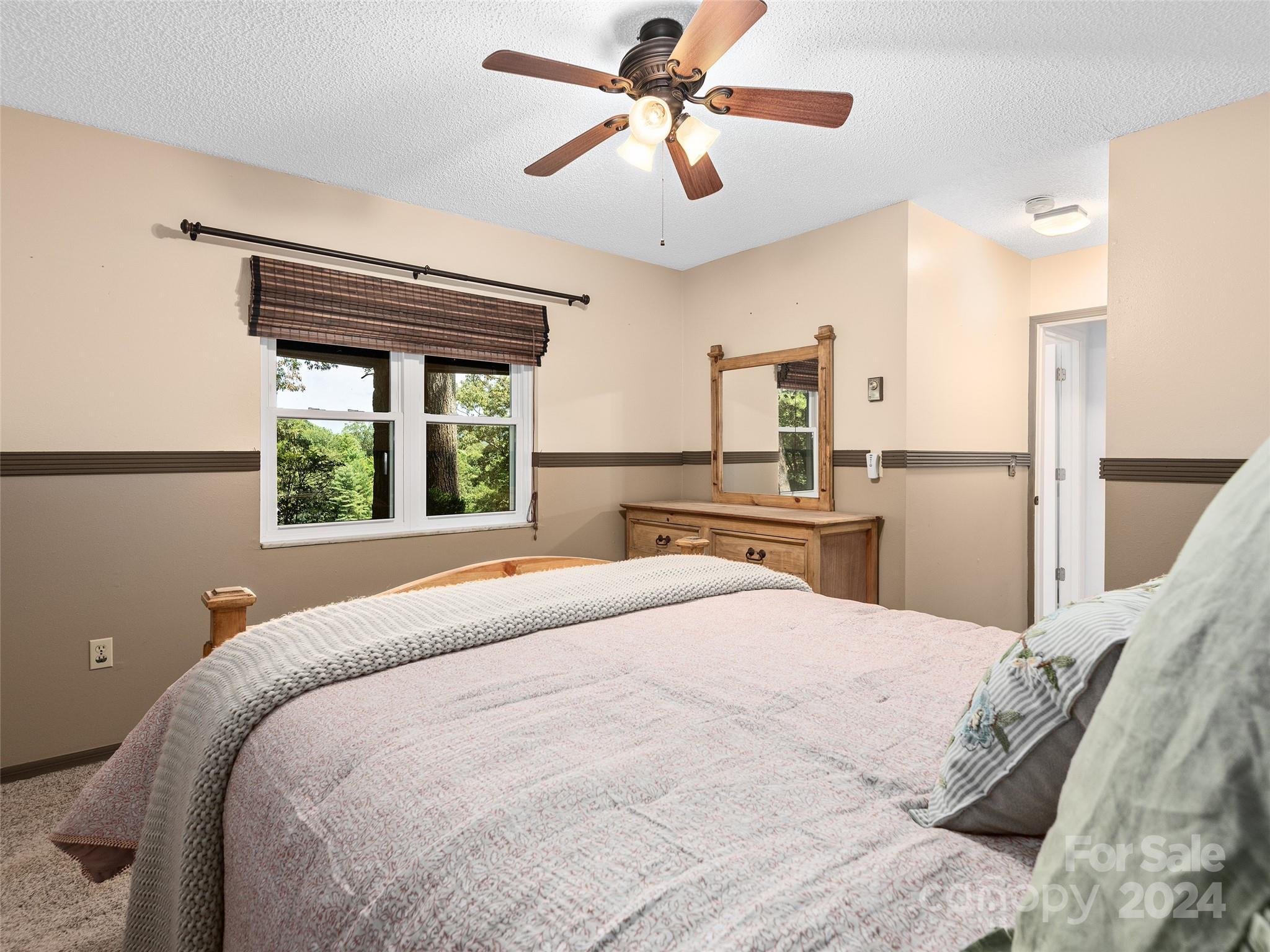 584 Oak Ridge Drive