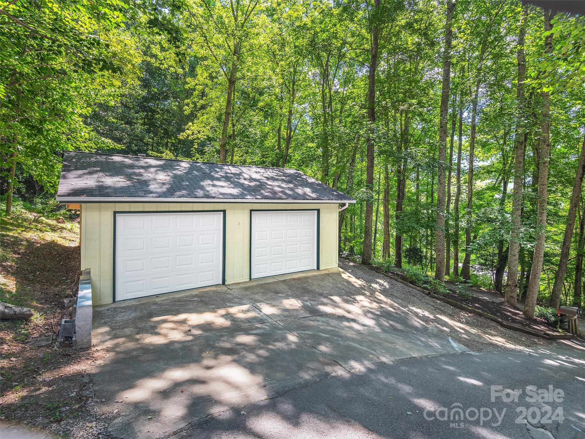 161 Ivy Lane