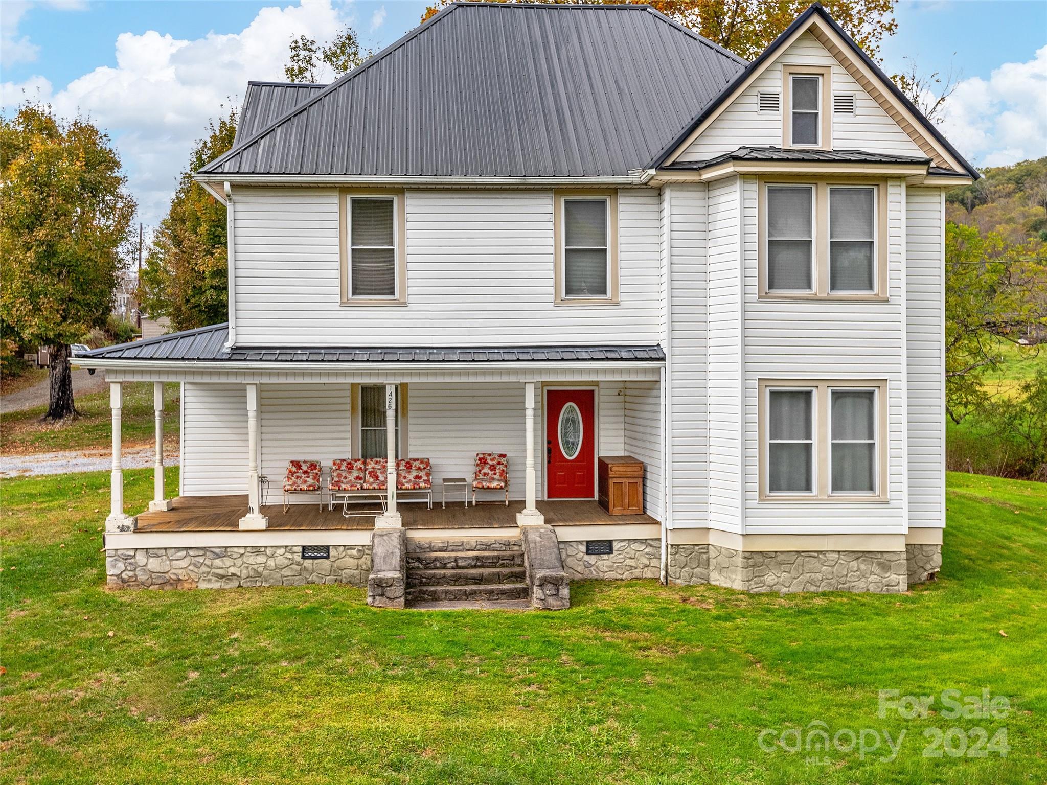 1426 Poison Cove Road