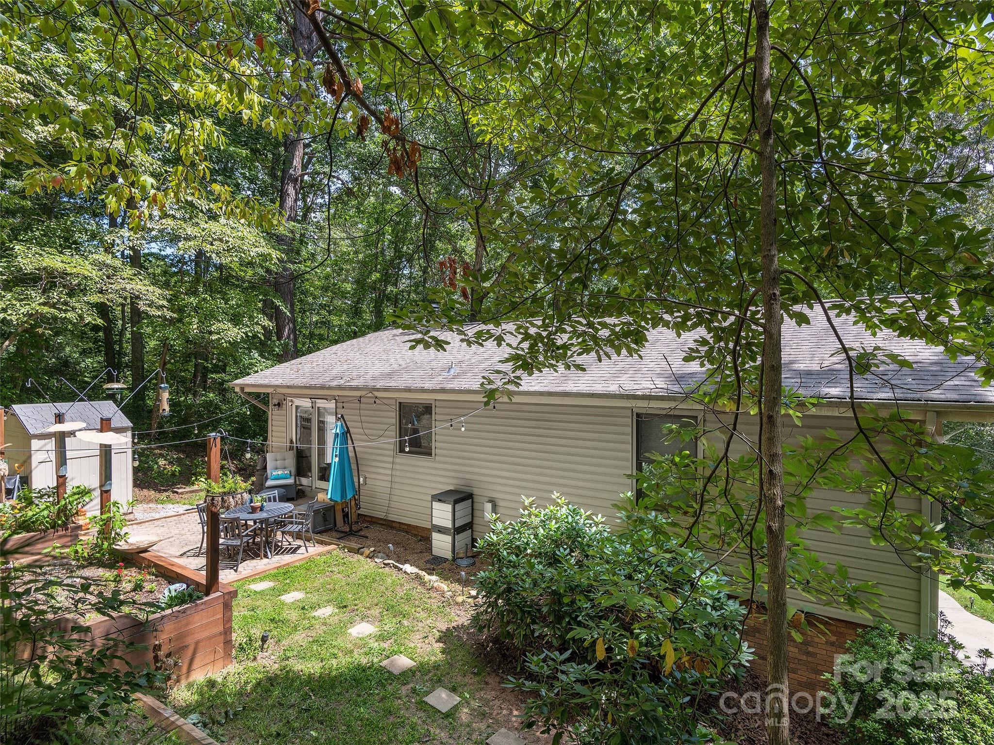 675 Nellie John Drive