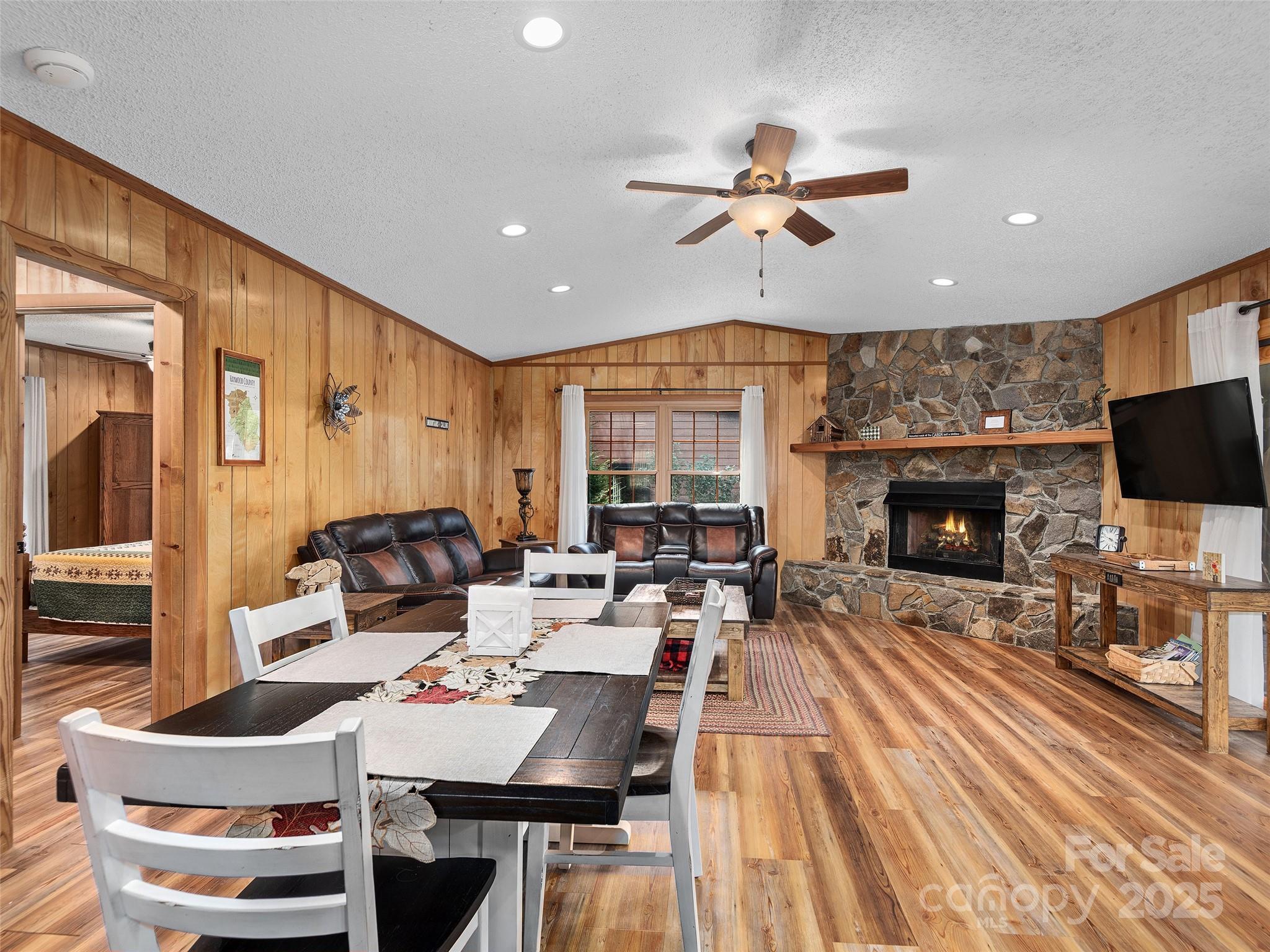 95 Hillcrest Road