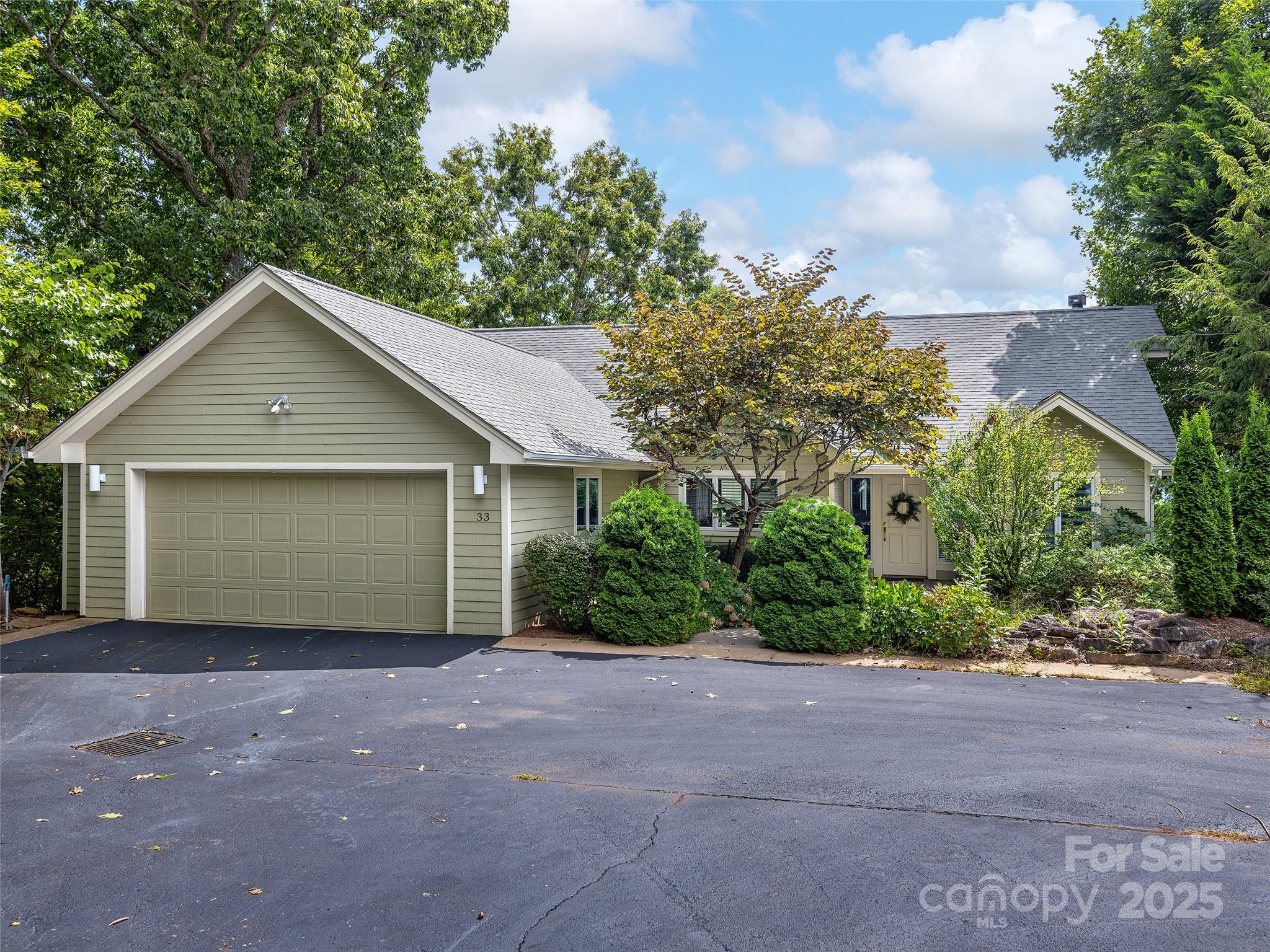 33 Lark Court