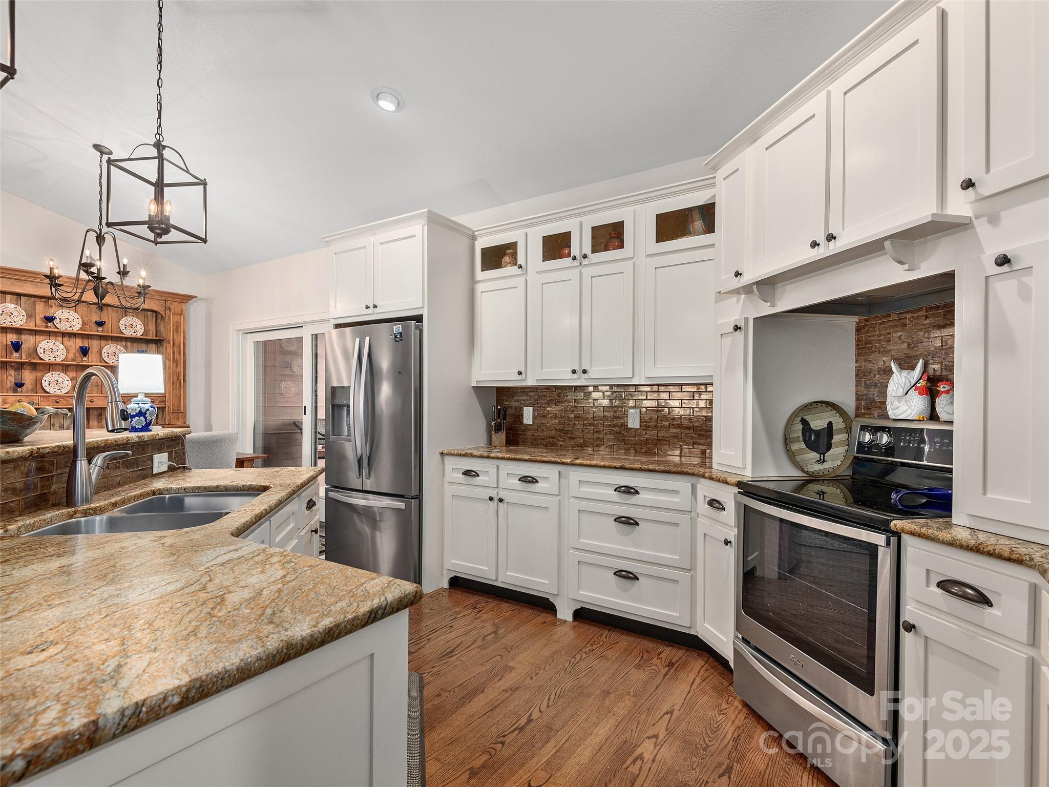 146 Sapphire Place