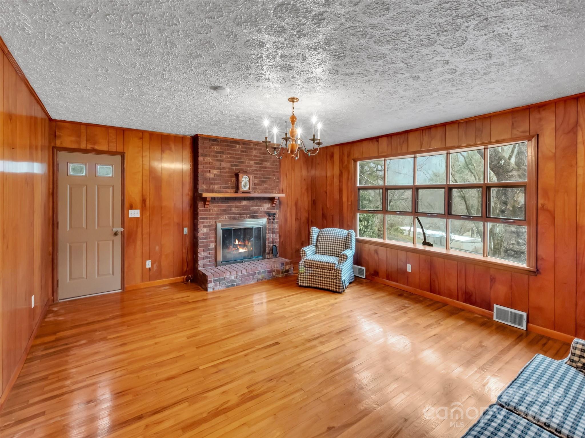 18 & 44 Sierra Point